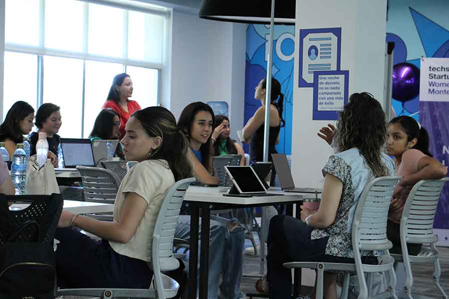 Participantes en Startup Weekend Woman Monterrey