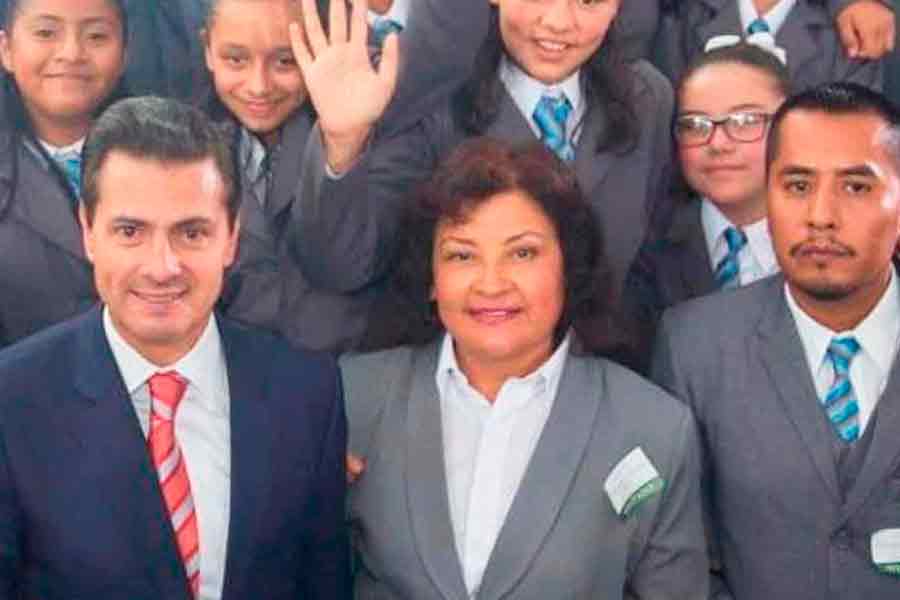 Vielka junto al Presidente de México, Enrique Peña Nieto