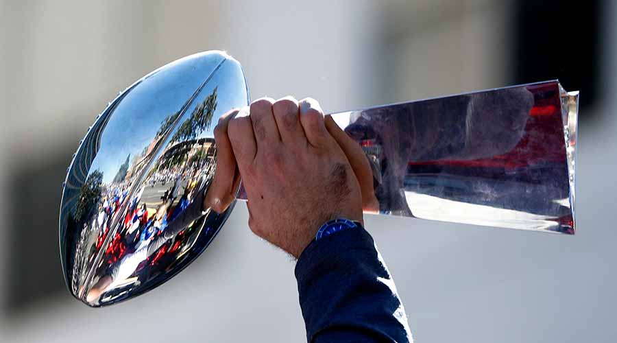 El trofeo Vince Lombardi a disputarse en el Super Bowl LVII