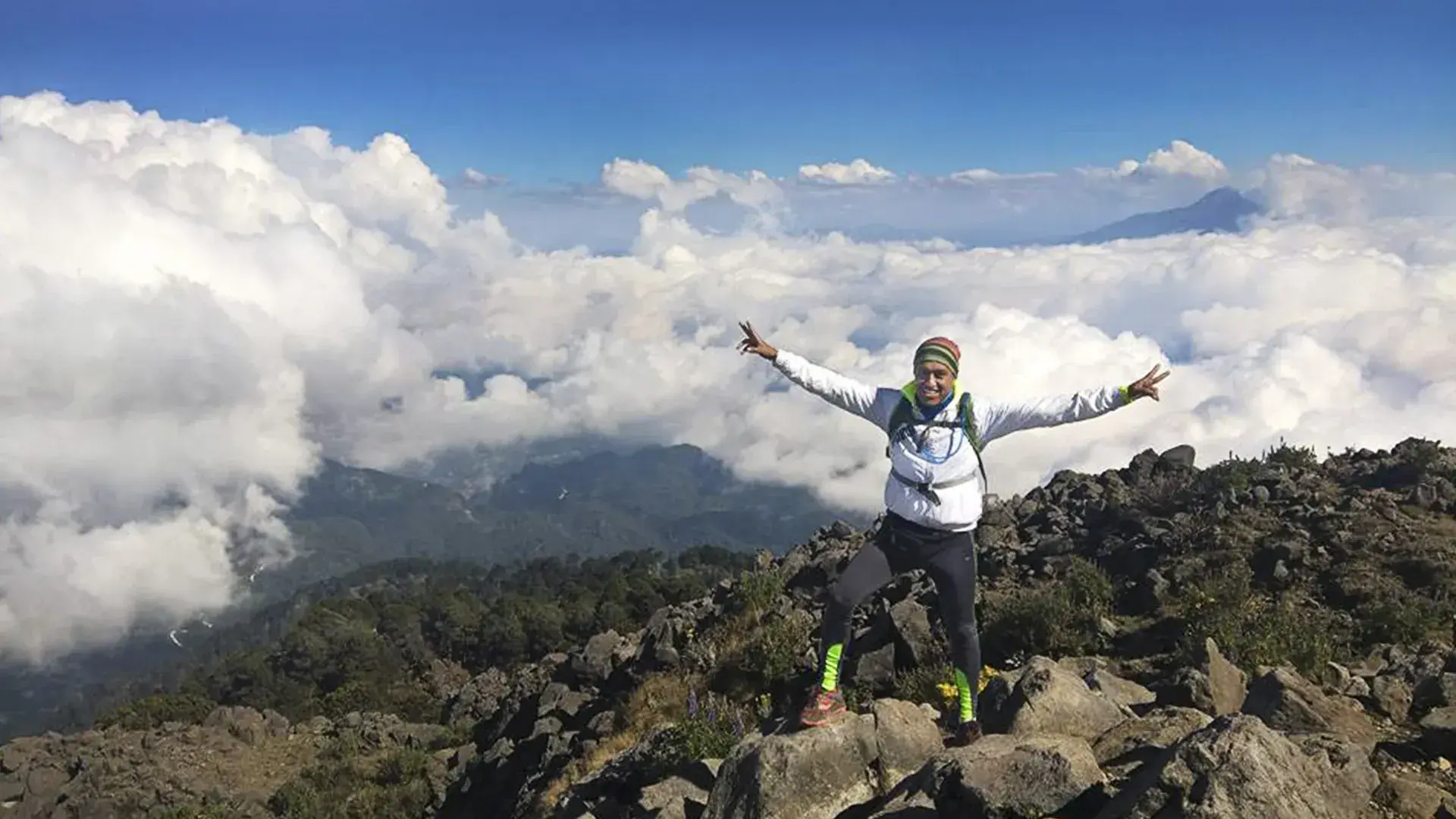 Bernabé en su llegada a la cima del Tacaná