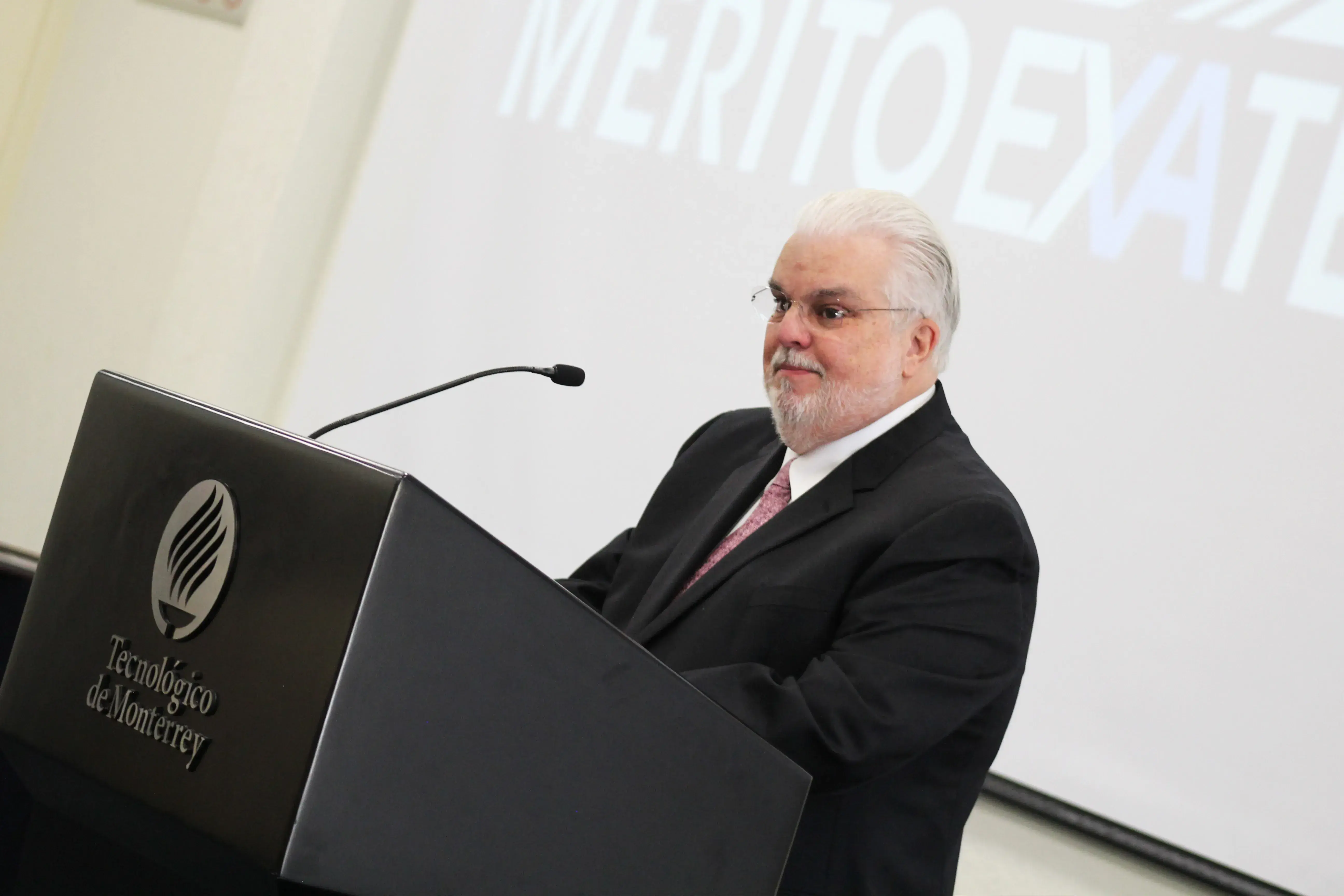 Entrega de Premio Mérito EXATEC