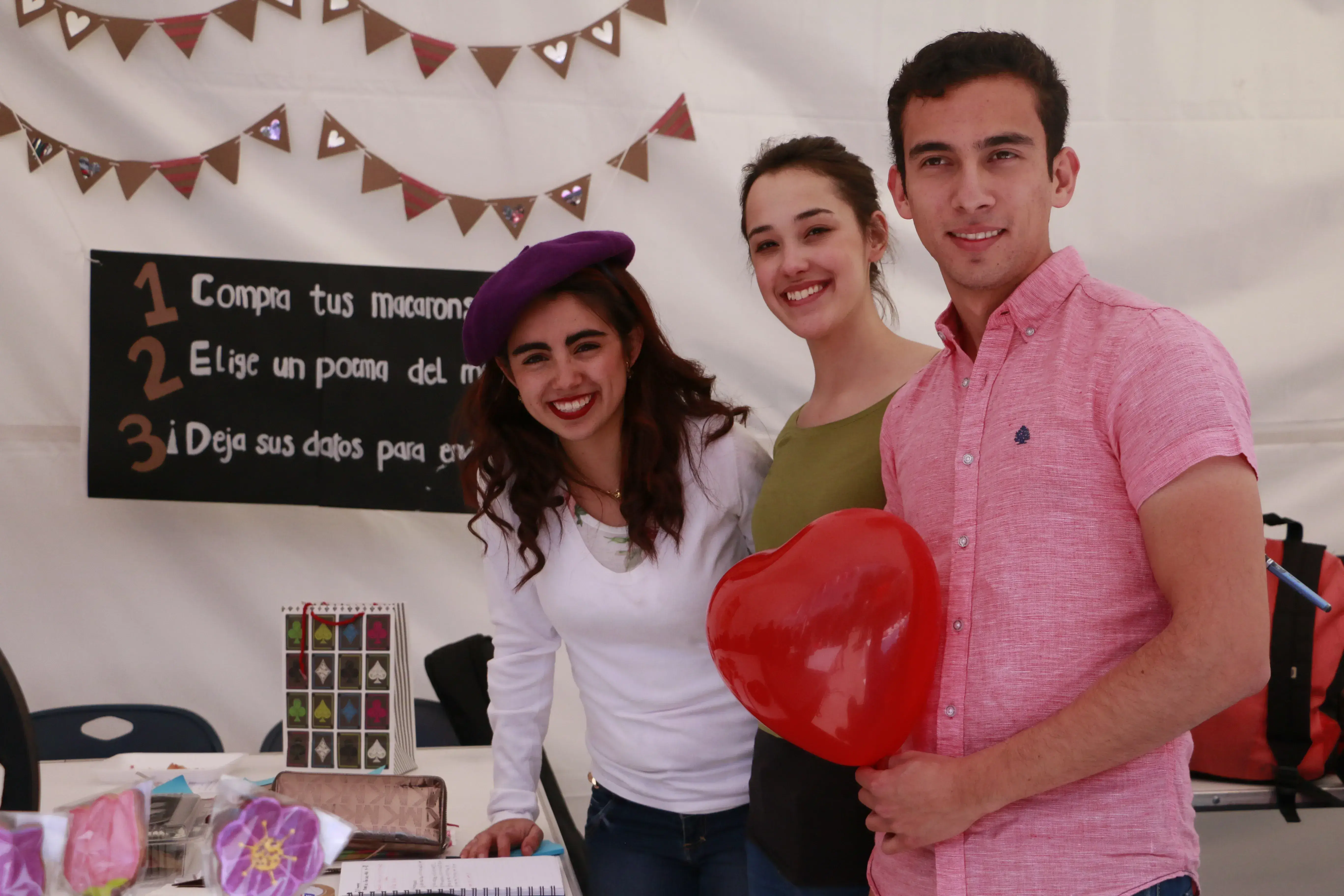 La kermesse se celebró en la Plaza de las Banderas