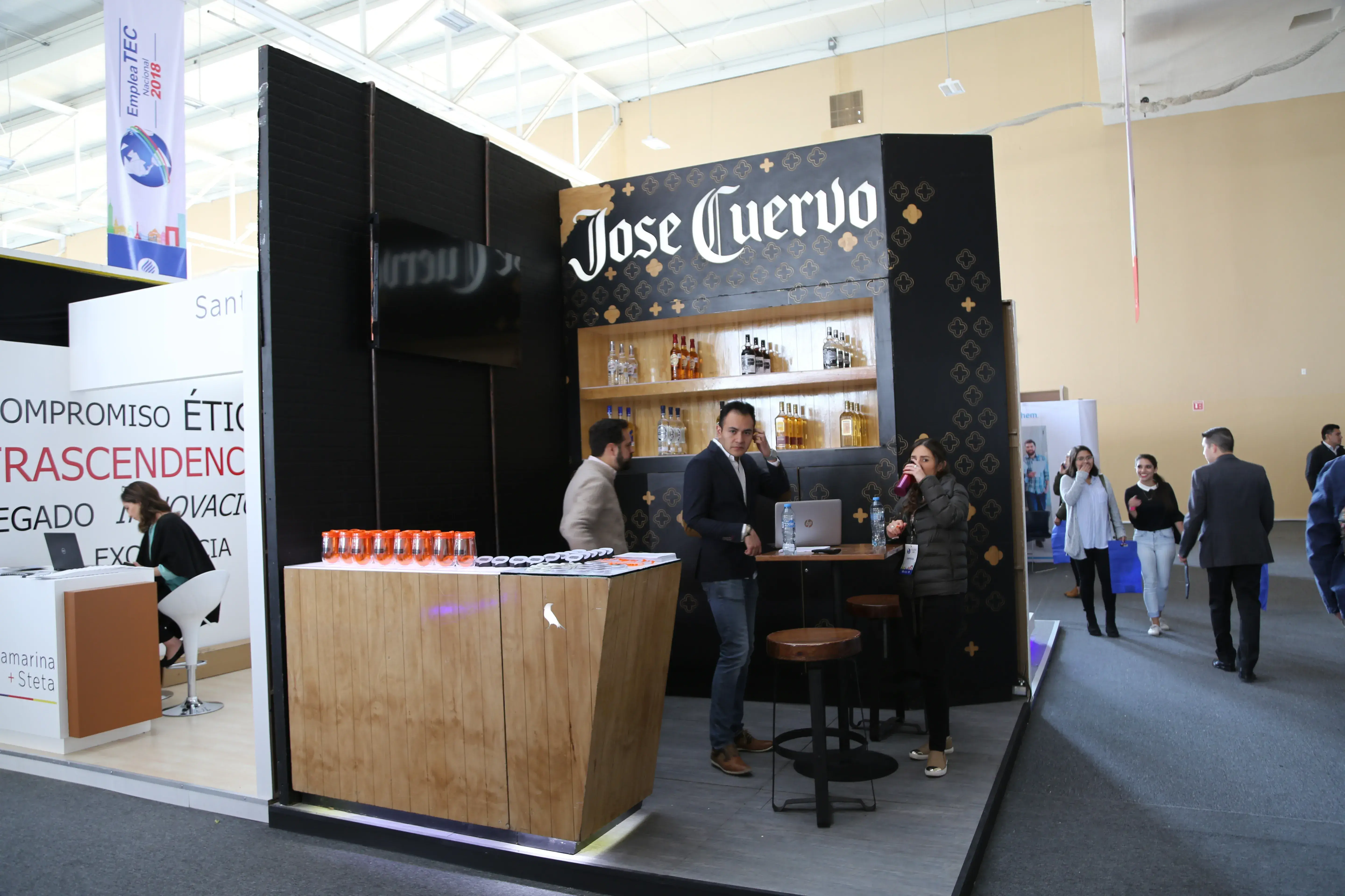Stand de Jose Cuervo.
