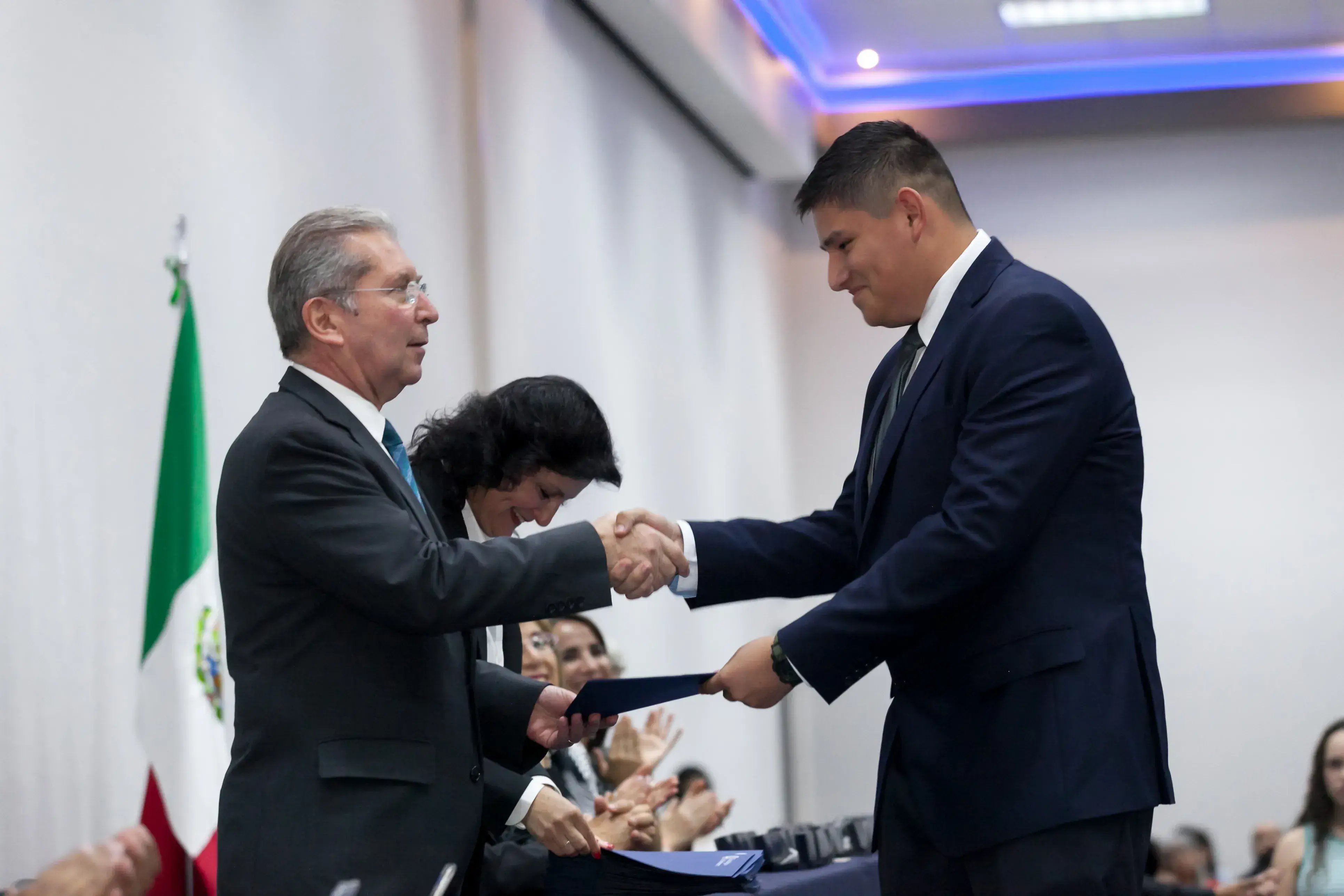 Entrega de reconocimientos a nuestros alumnos y profesores 