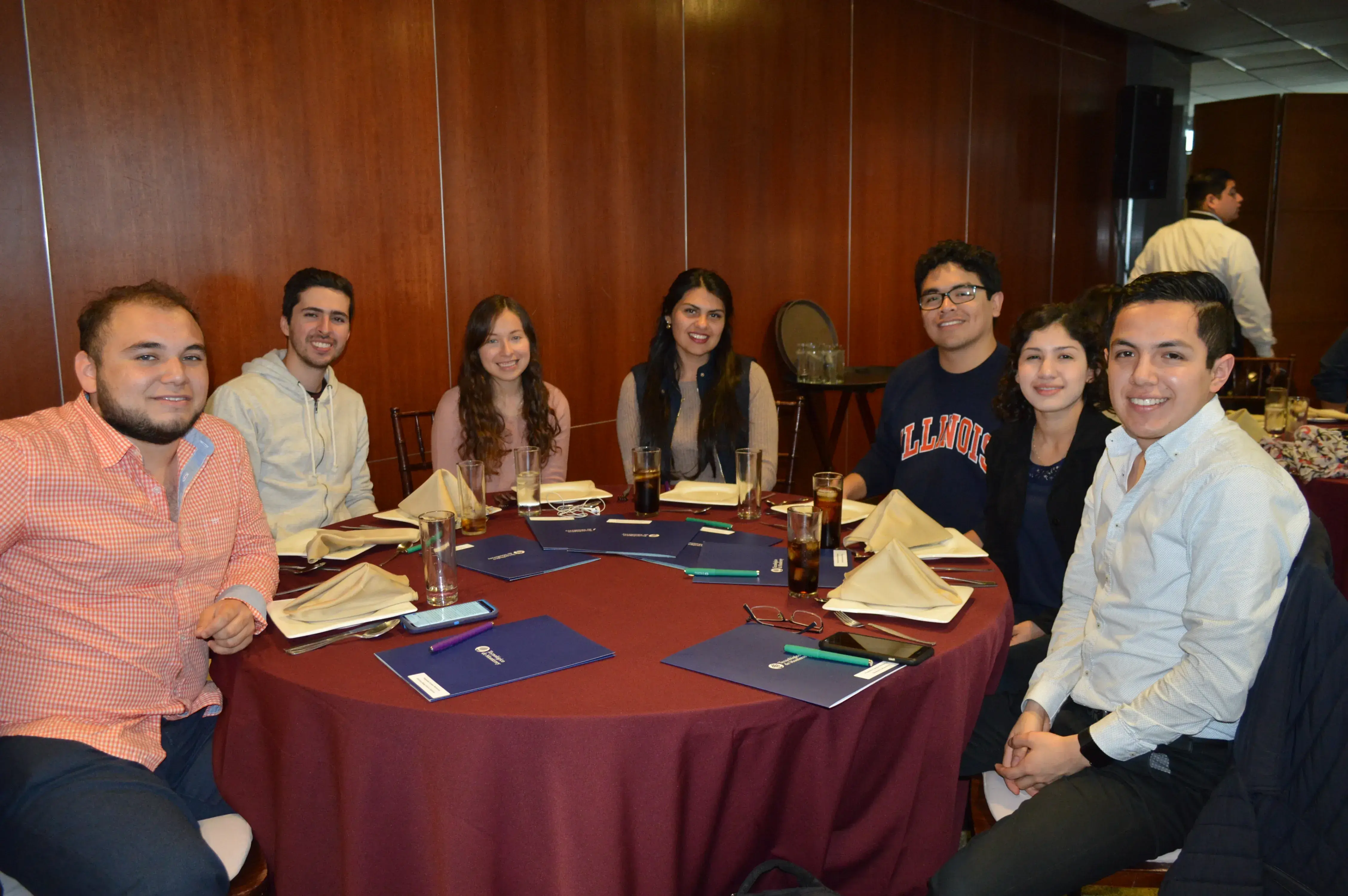 Estudiantes de la Escuela de Ingeniería y Ciencias durante su ceremonia de premiación en Campus Monterrey.