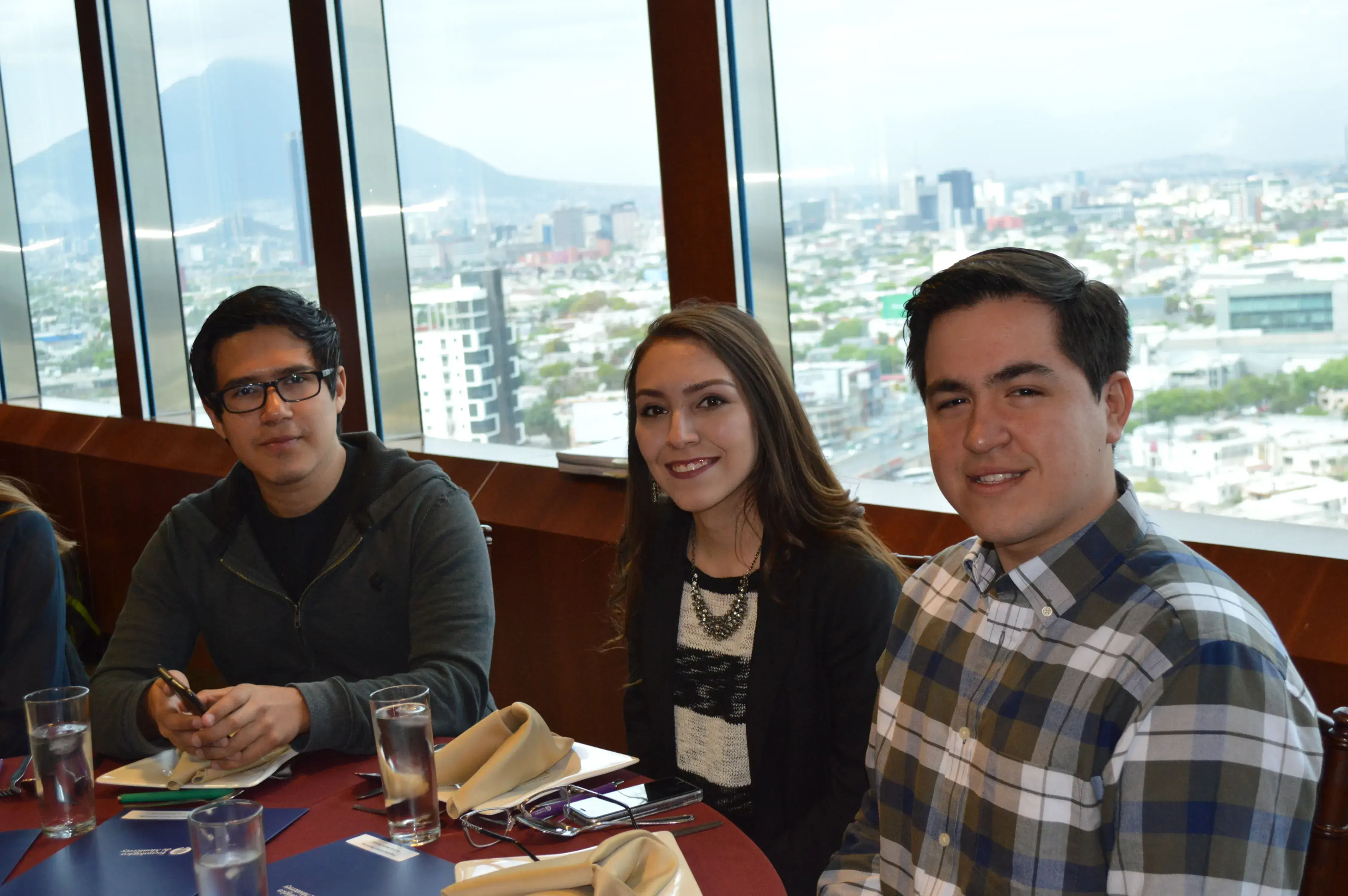 Estudiantes de la Escuela de Ingeniería y Ciencias durante su ceremonia de premiación en Campus Monterrey.