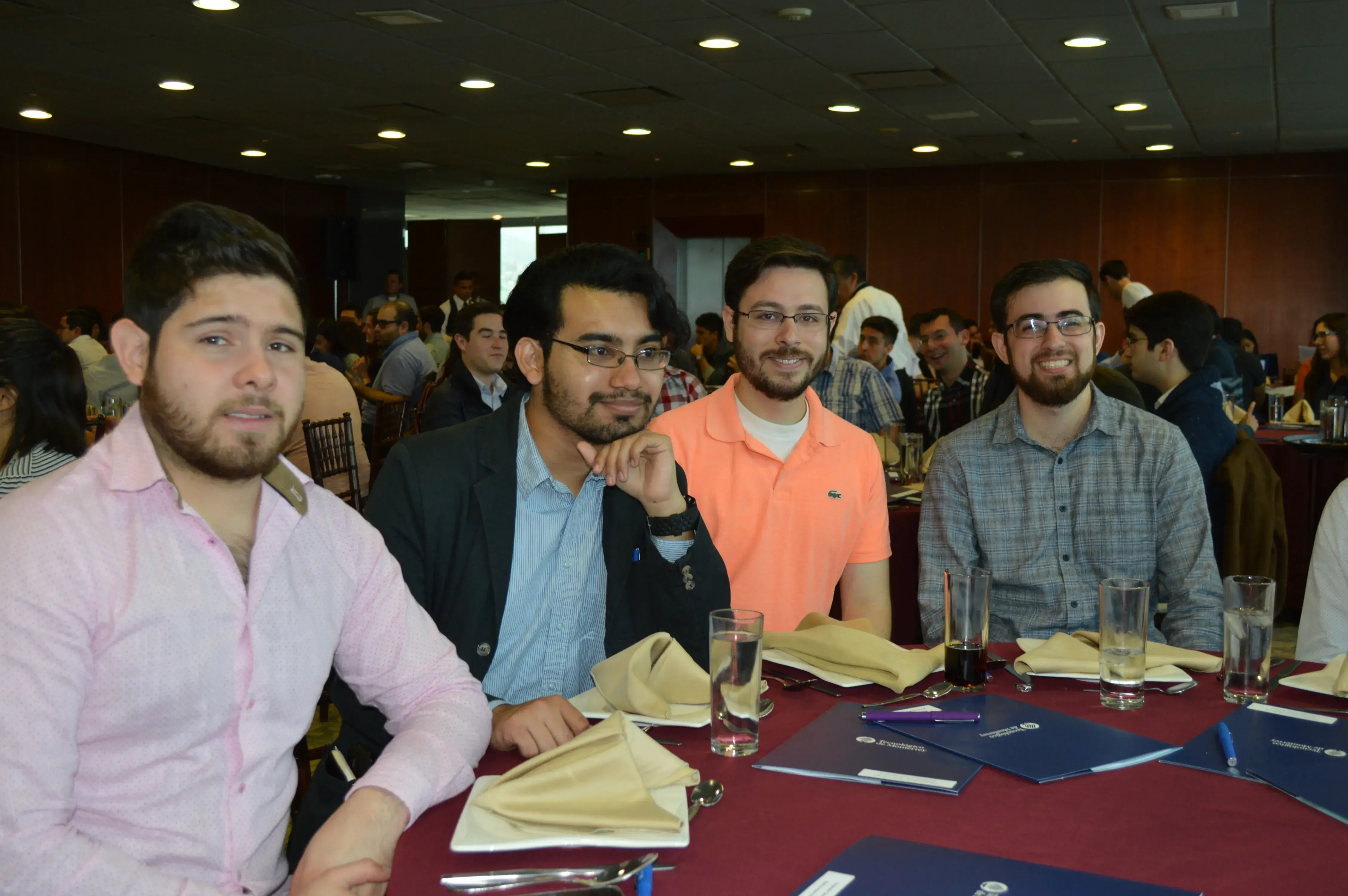 Estudiantes de la Escuela de Ingeniería y Ciencias durante su ceremonia de premiación en Campus Monterrey.