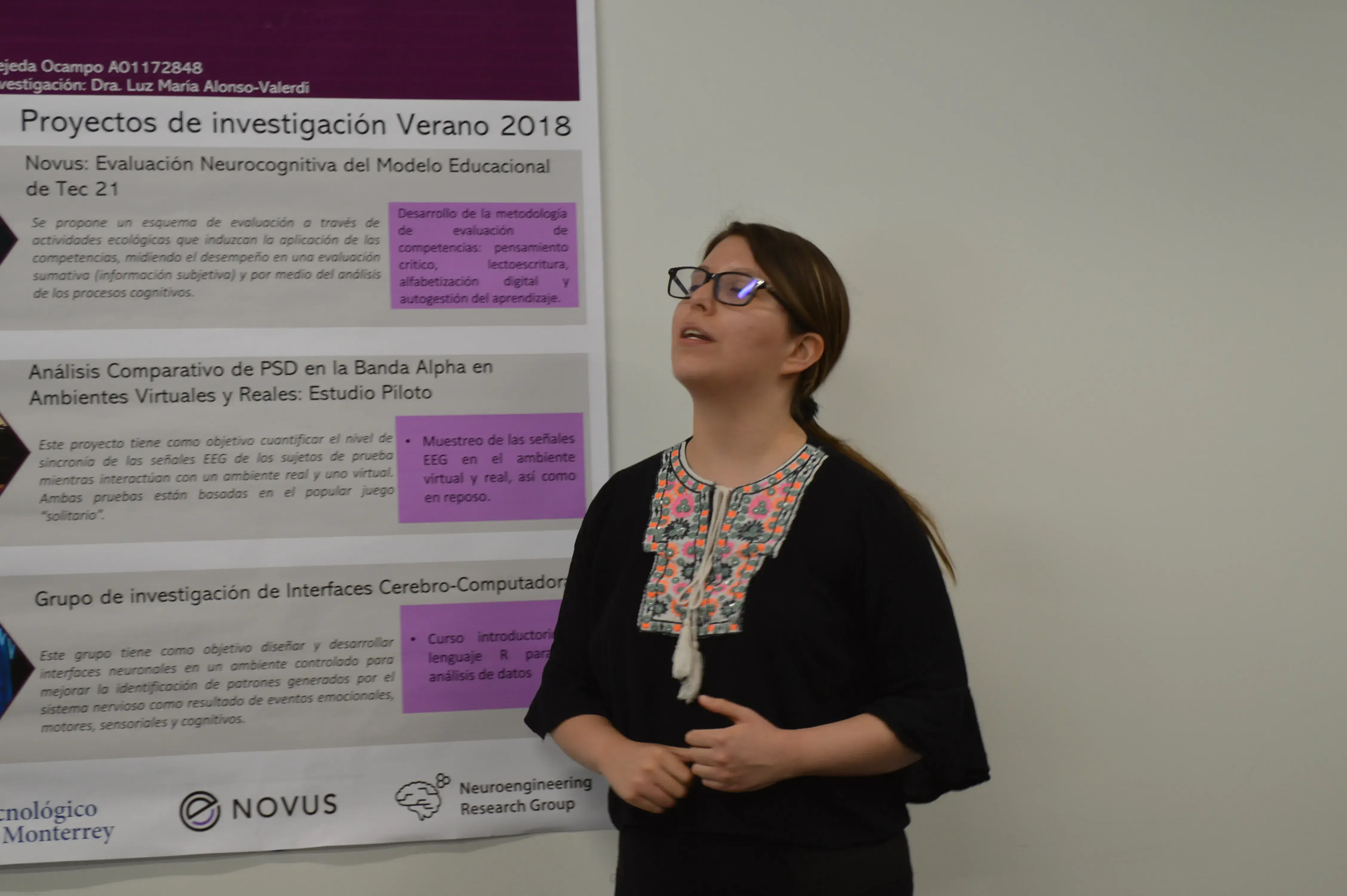 Andrea Diana Tejeda con su proyecto "Investigación multidisciplinar en neuroingeniería"