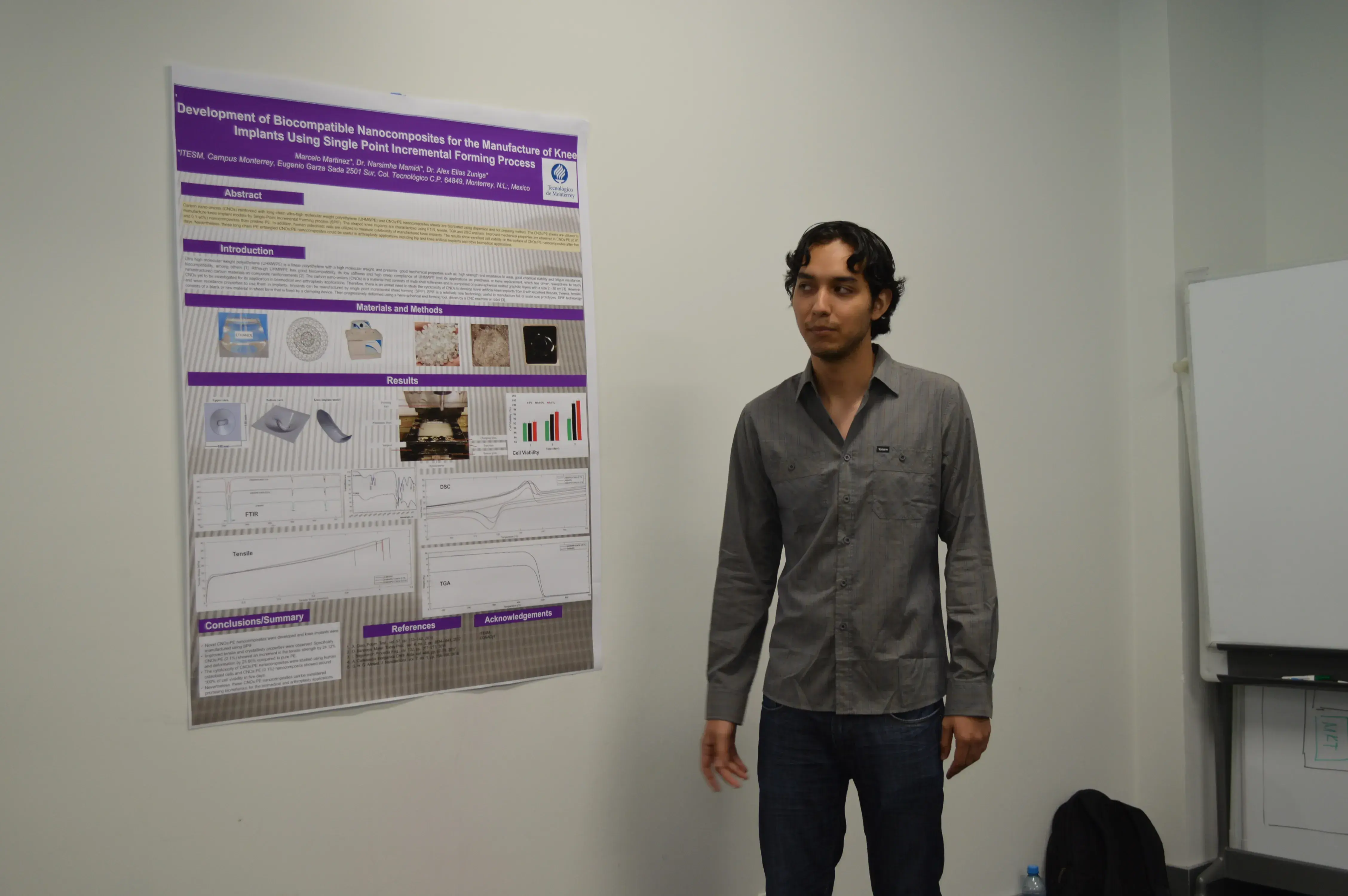 Marcelo Martínez con su proyecto "Development of Biocompatible Nanocomposites for the Manufacture of Knee Implants Using Single Point Incremental Forming Process"