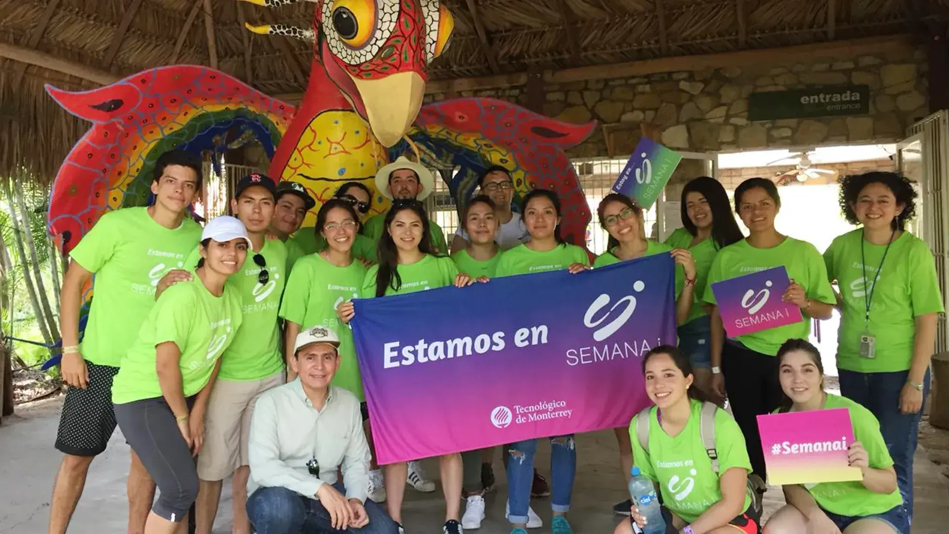 alumnos en la foto grupal