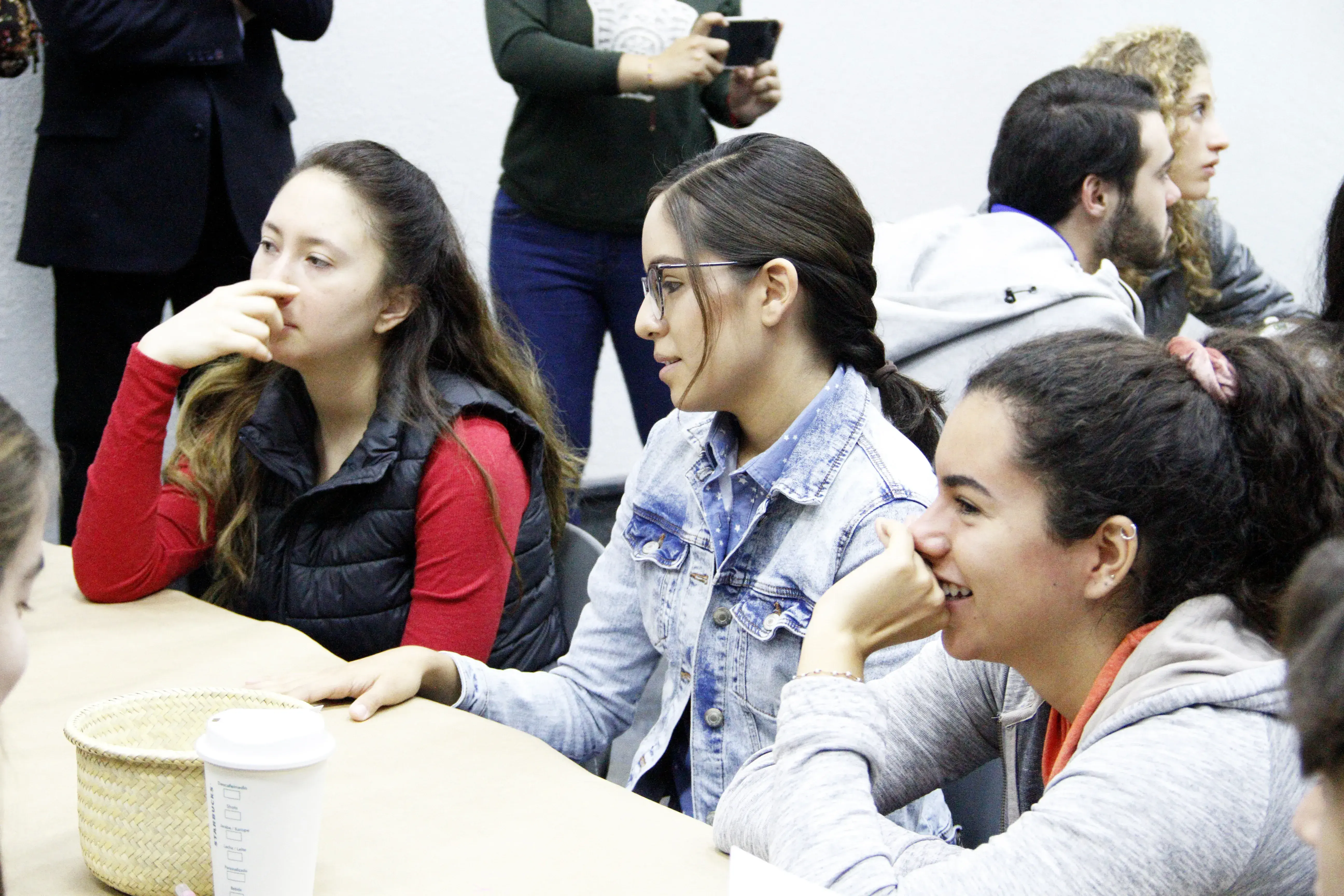 Mesas de Diálogo con Ética reunió a 176 alumnos y a 8 profesores de la
