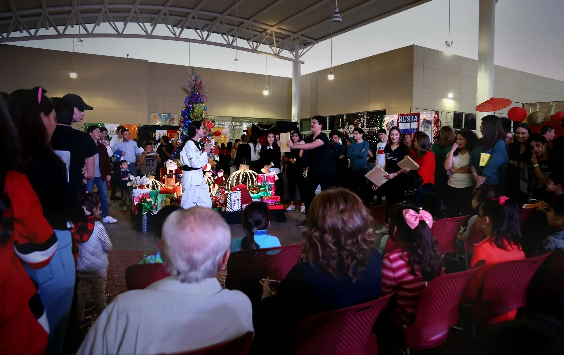 PrepaTec Sonora Norte regala una Navidad por adelantado (fotogalería)
