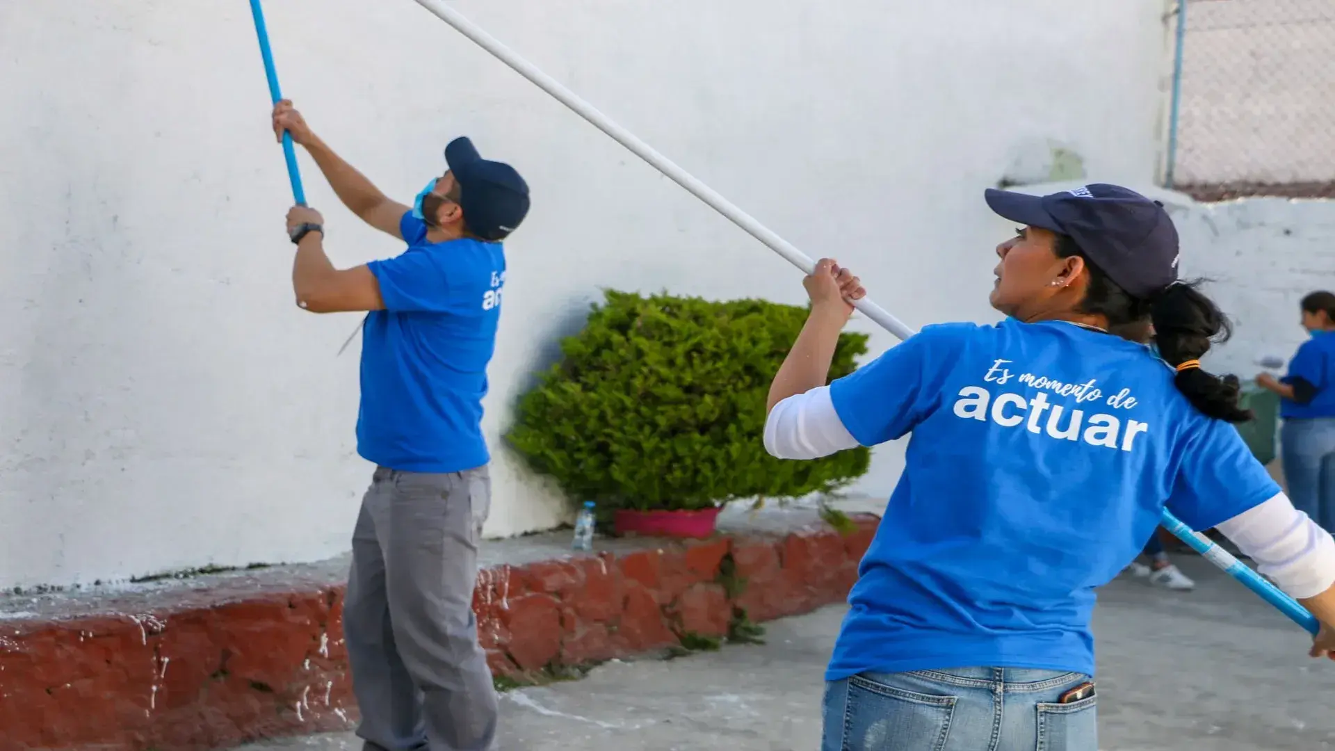 La comunidad del Tec Campus Toluca unió esfuerzos para pintar la escuela Mihuel Hidalgo en San Antonio Buenavista