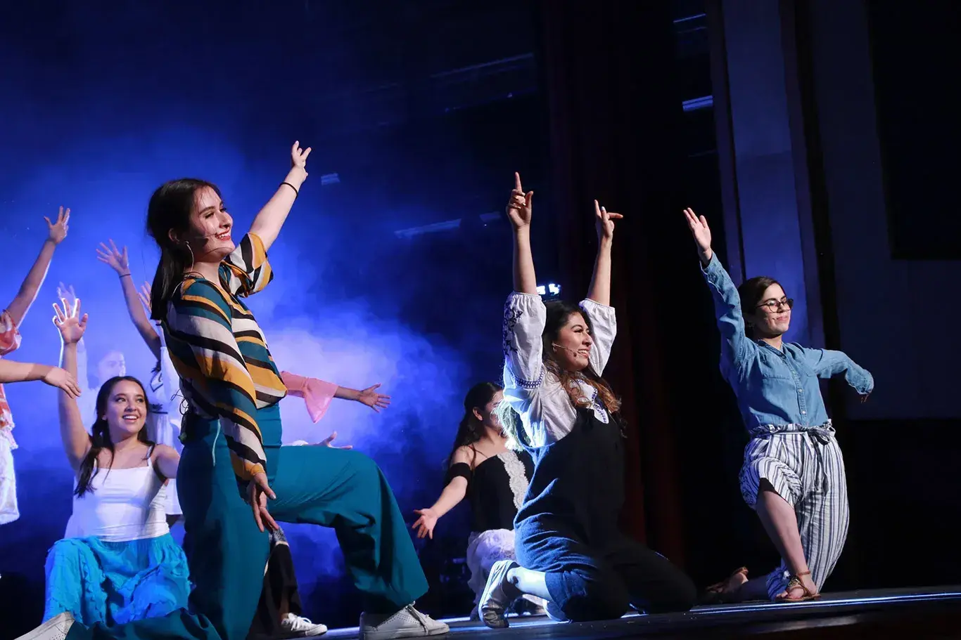 Ensamble Mamma Mia! 2019