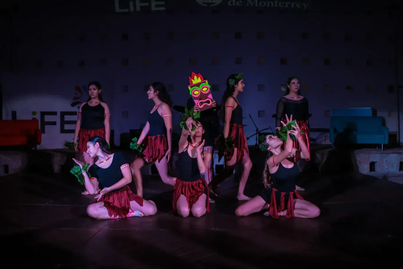Canto, danza, música en el festival de arte del tec de monterrey en Zacatecas