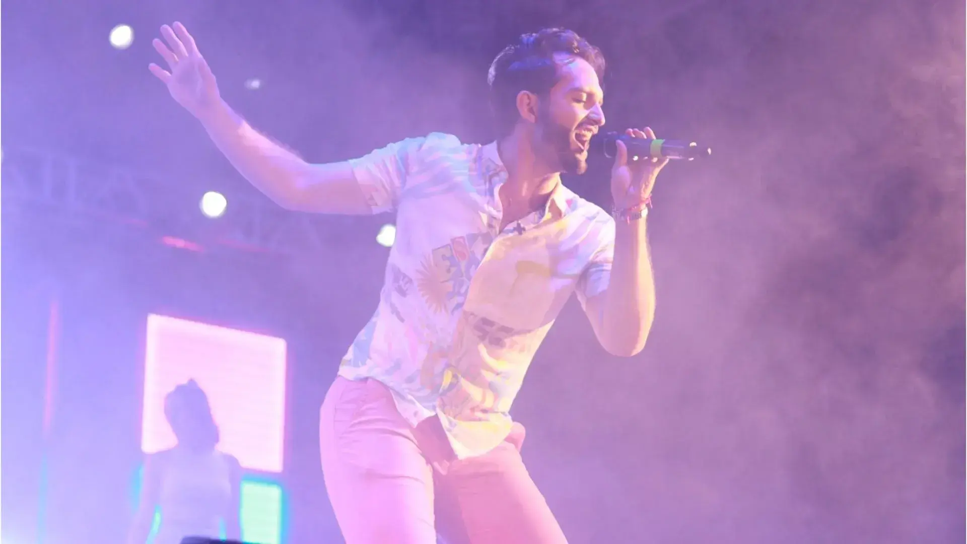 Back to Stage, autoconcierto en campus Laguna