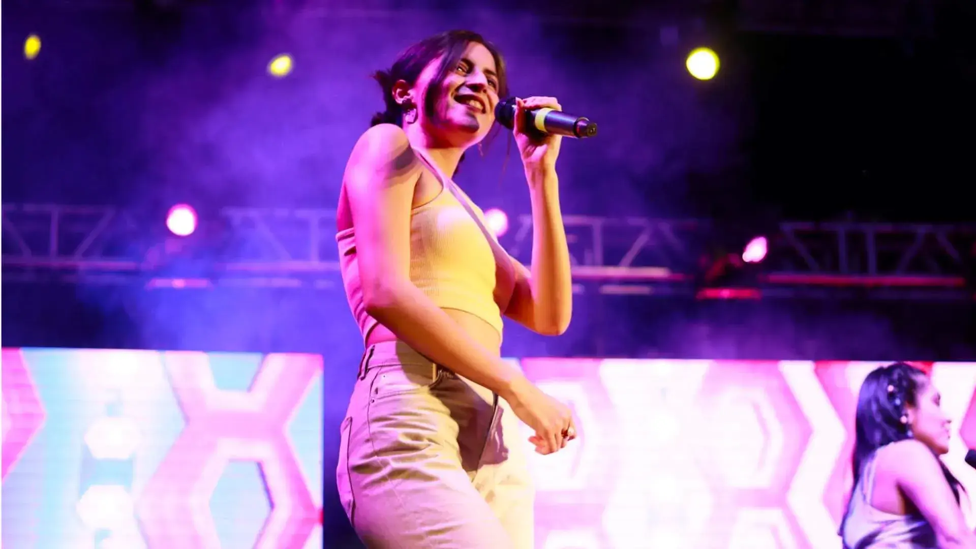 Back to Stage, autoconcierto en campus Laguna