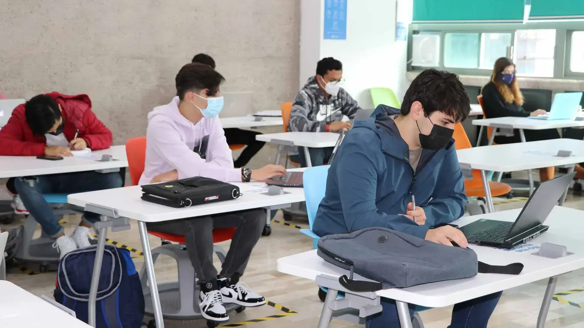 Distanciamiento social en todas las aulas dentro del Tec Campus SLP.