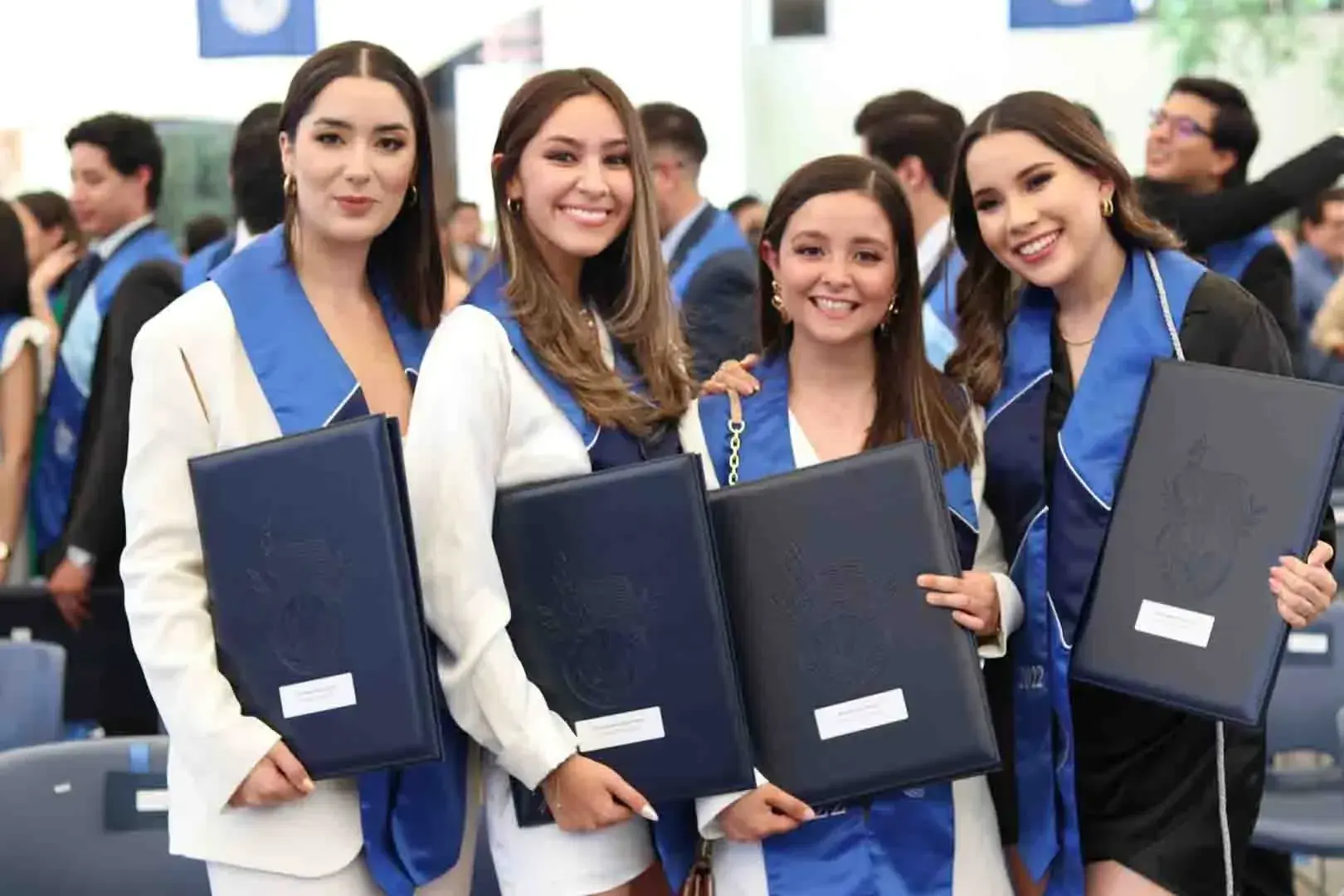 Graduación Profesional y posgrado junio 2022
