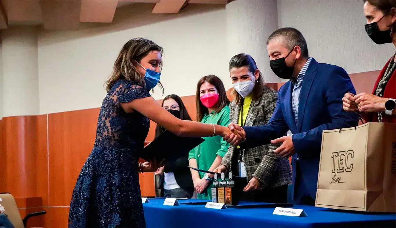 Estudiantes de PrepaTec Toluca galardonados en Ceremonia de Excelencia Académica