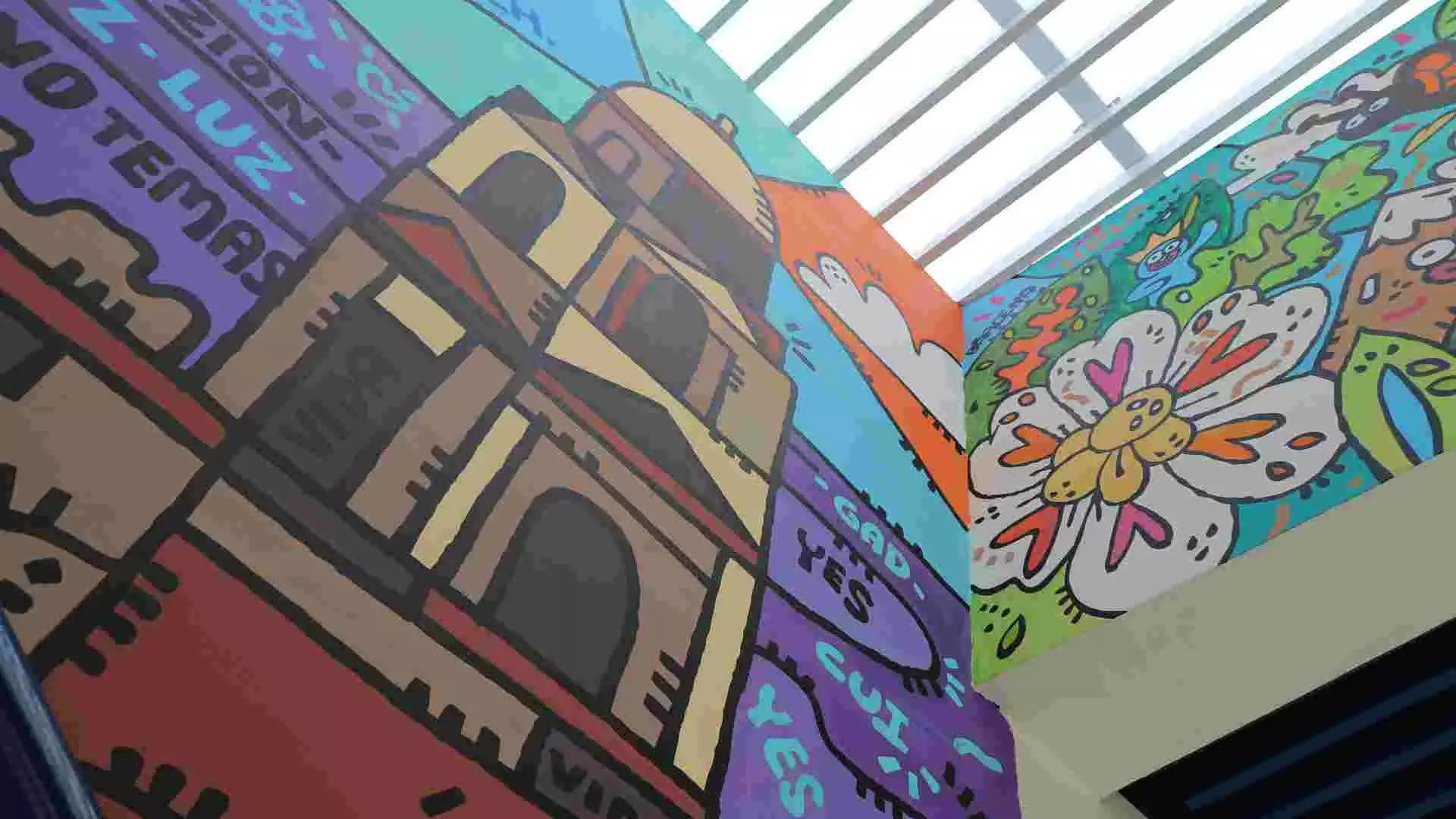 Con este mural, el EXATEC de Animación y Arte Digital busca resplandecer la cultura michoacana a través de ilustraciones coloridas.