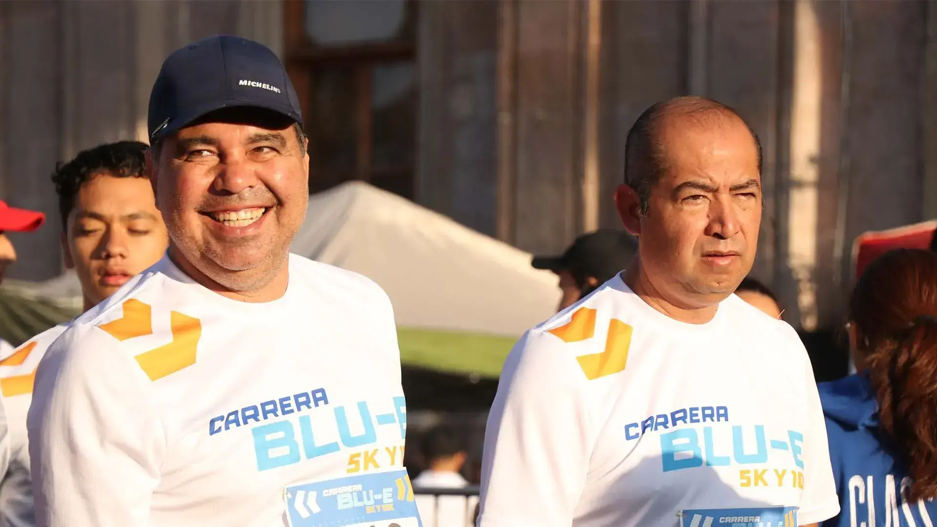 Corredores sonriendo
