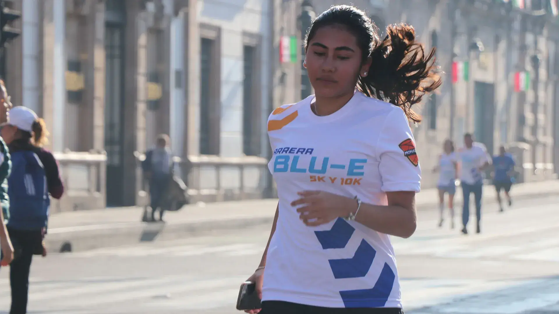 Chica corriendo