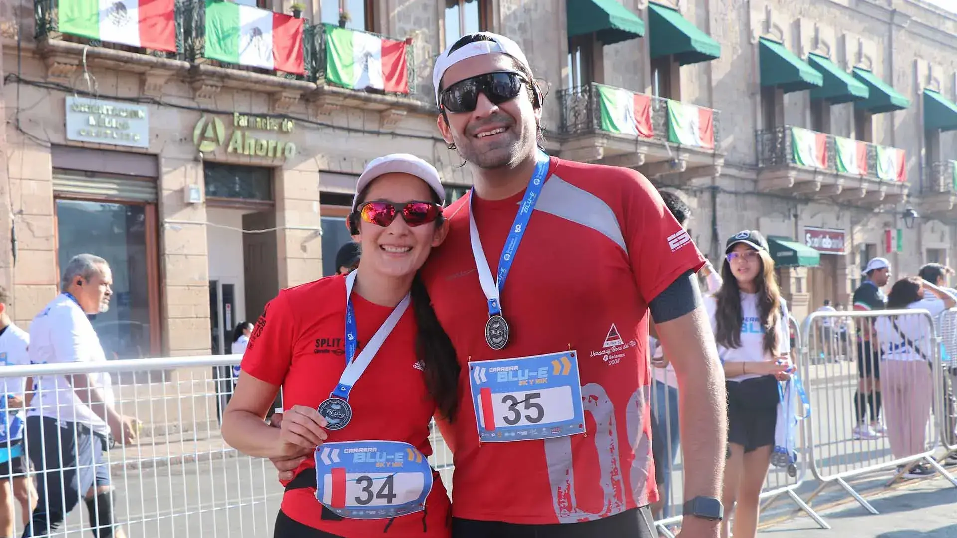 Pareja con medalla