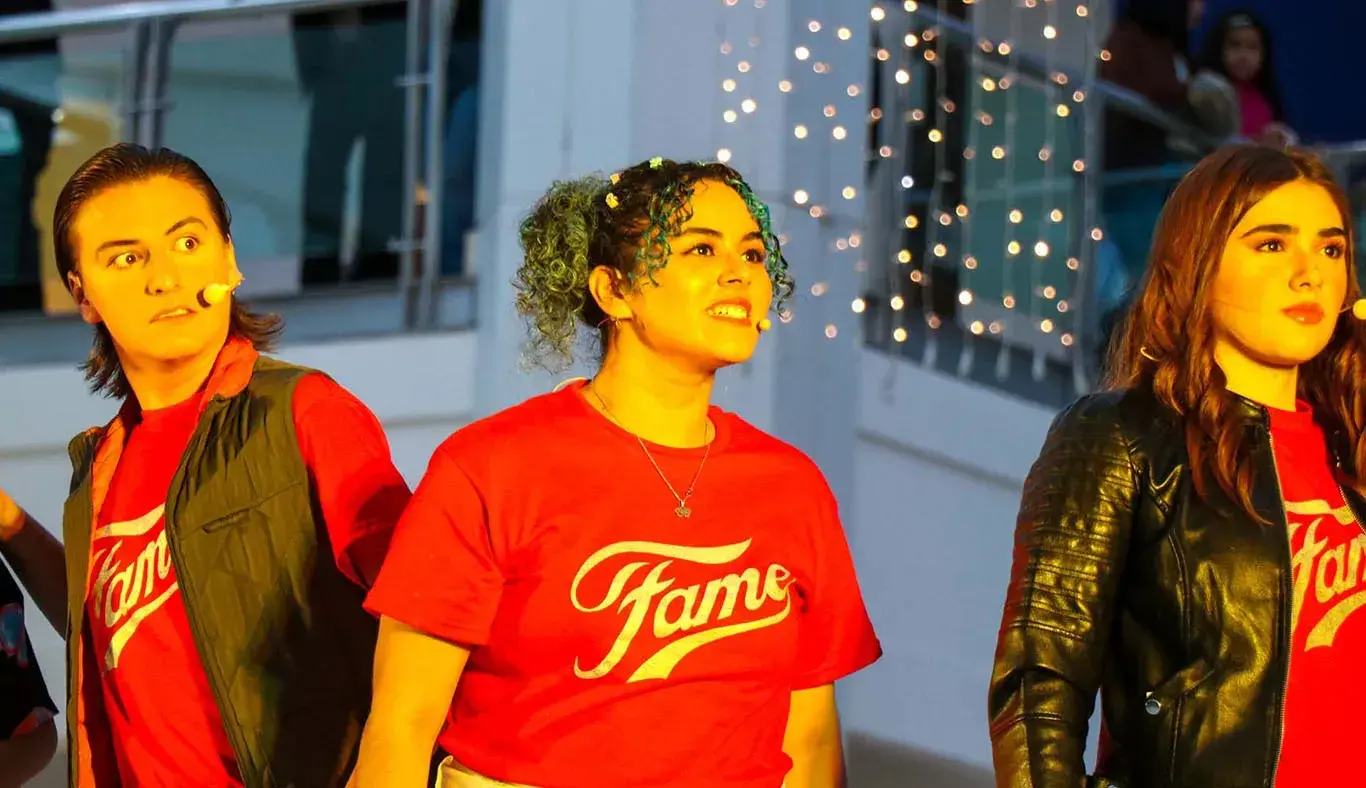 Actuación y canto del musical FAME del Tec de Monterrey campus Laguna