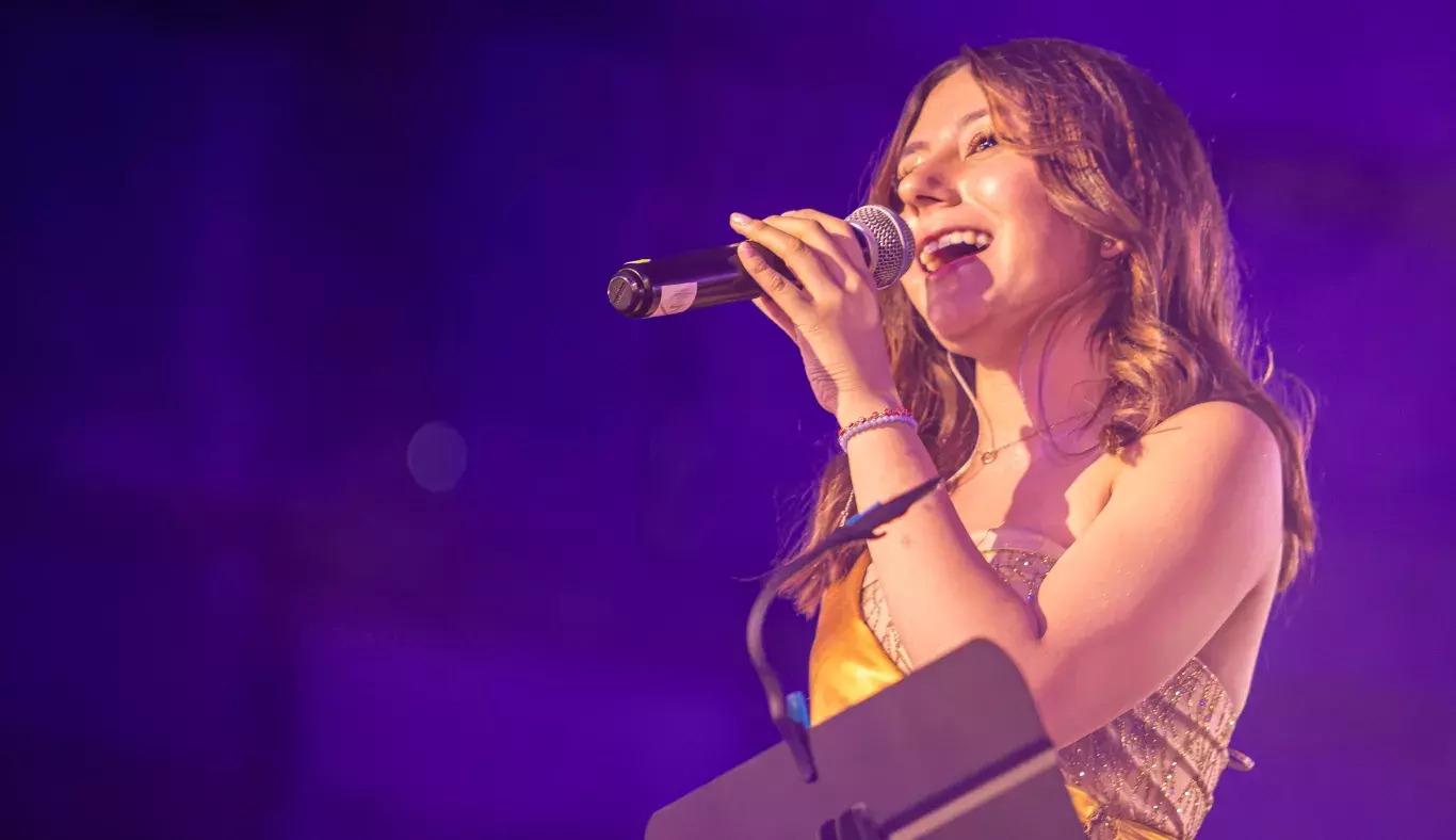 Katherin cantante Arte y Cultura