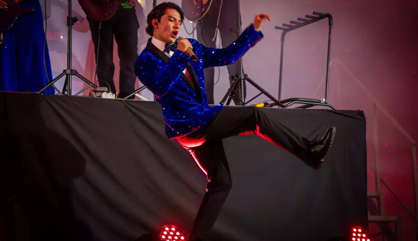 Gil cantante Arte y Cultura