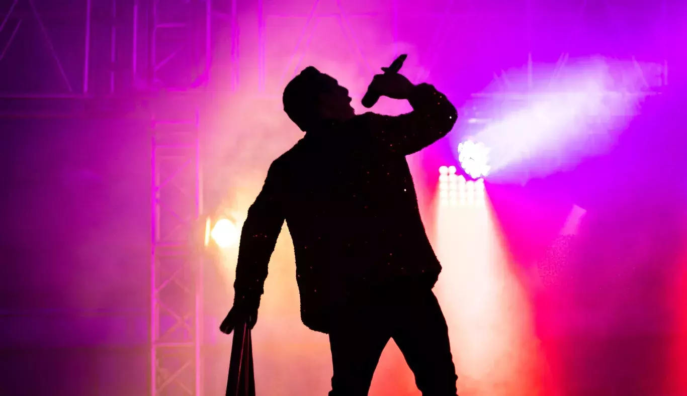 Silueta cantante Arte y Cultura