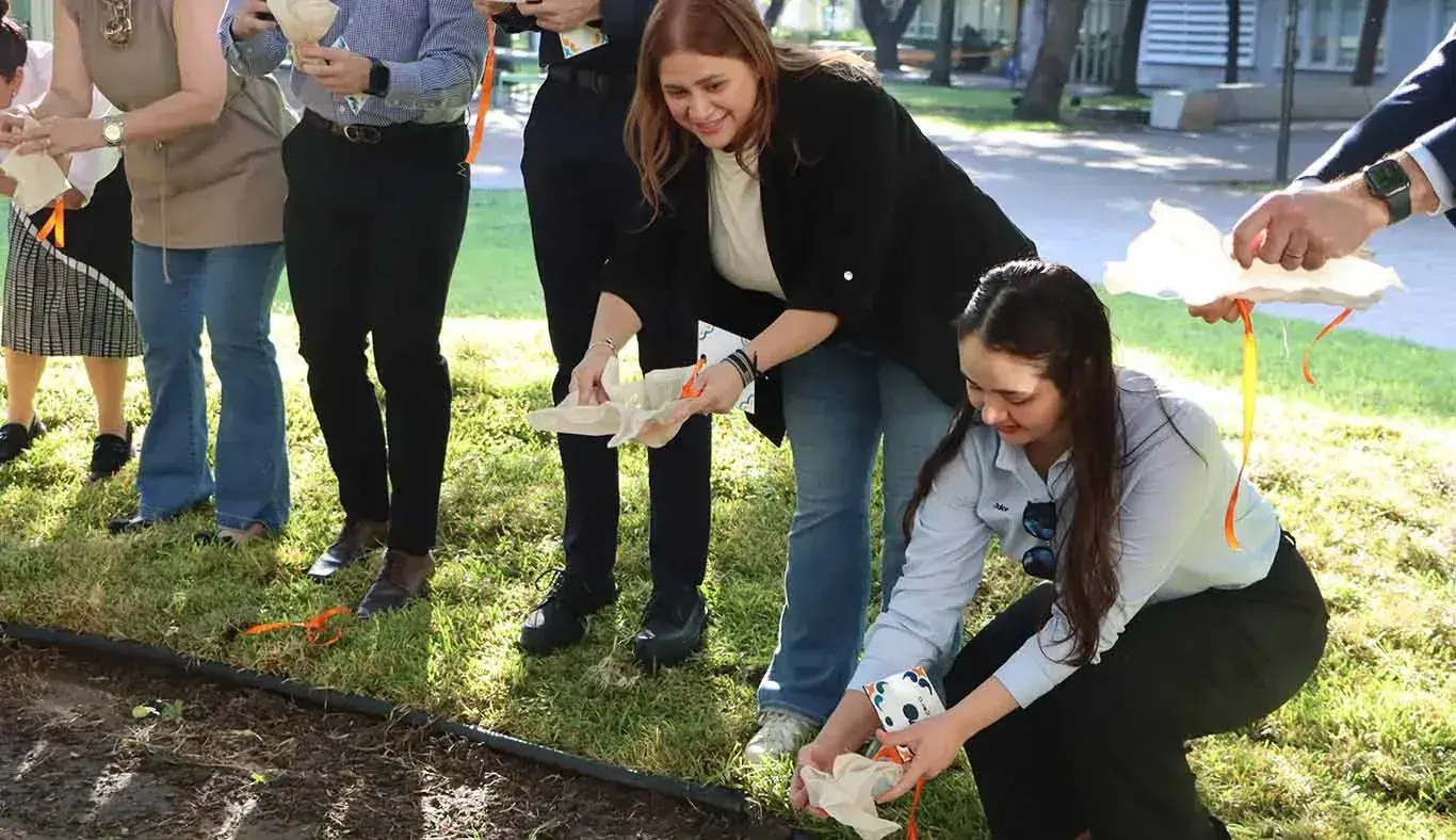 Ceremonia del Árbol de la Fraternidad en el 70 Aniversario