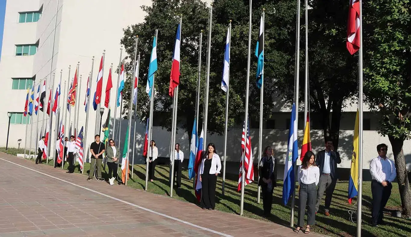 Ceremonia del Árbol de la Fraternidad en el 70 Aniversario