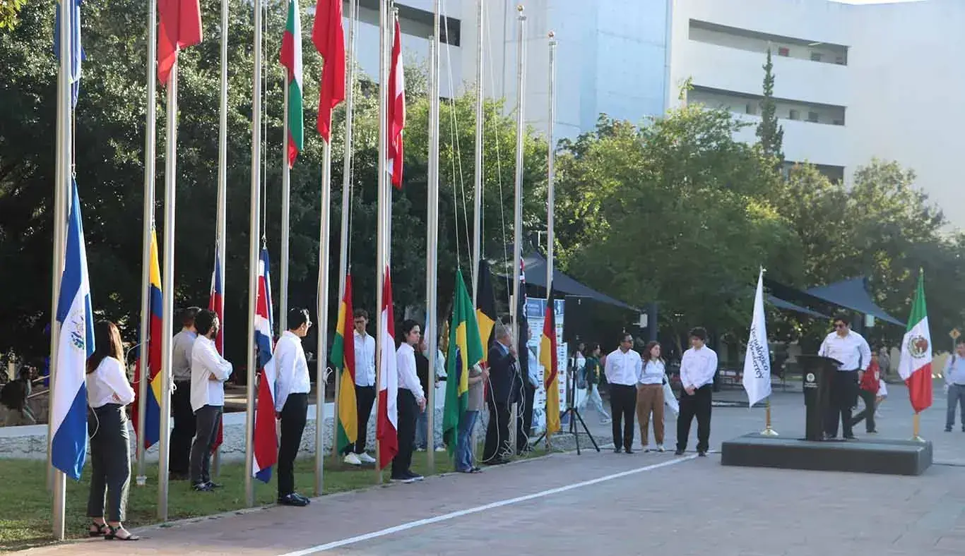 Ceremonia del Árbol de la Fraternidad en el 70 Aniversario