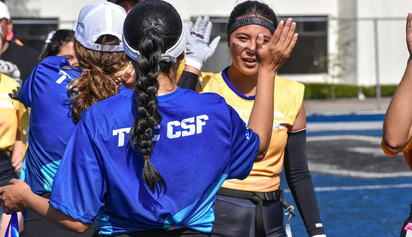 Saludo entre el equipo de campus Santa Fe y campus Toluca.