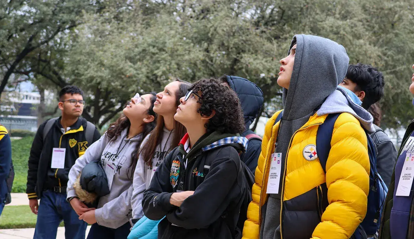 Concurso Internacional de Ciencias tour