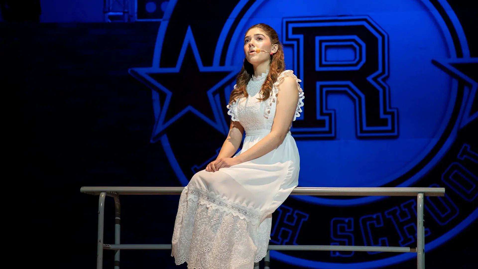 Actriz protagonista de segunda función de GREASE en el Tec de Monterrey campus Laguna canta en solista