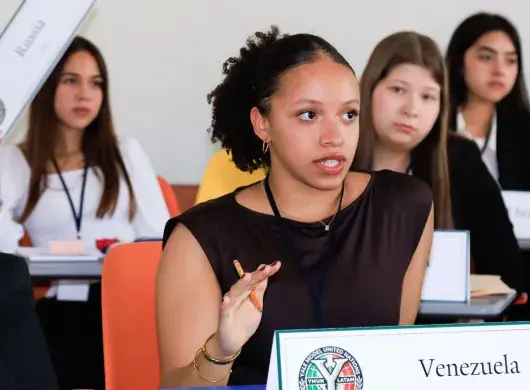 Estudiantes de 7 países debaten en Yale MUN Latin America en PrepaTec Santa Fe
