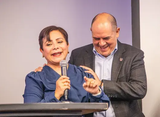 Profesora del Tec de Monterrey campus Laguna recibe reconocimiento en el Día de las y los Profesores