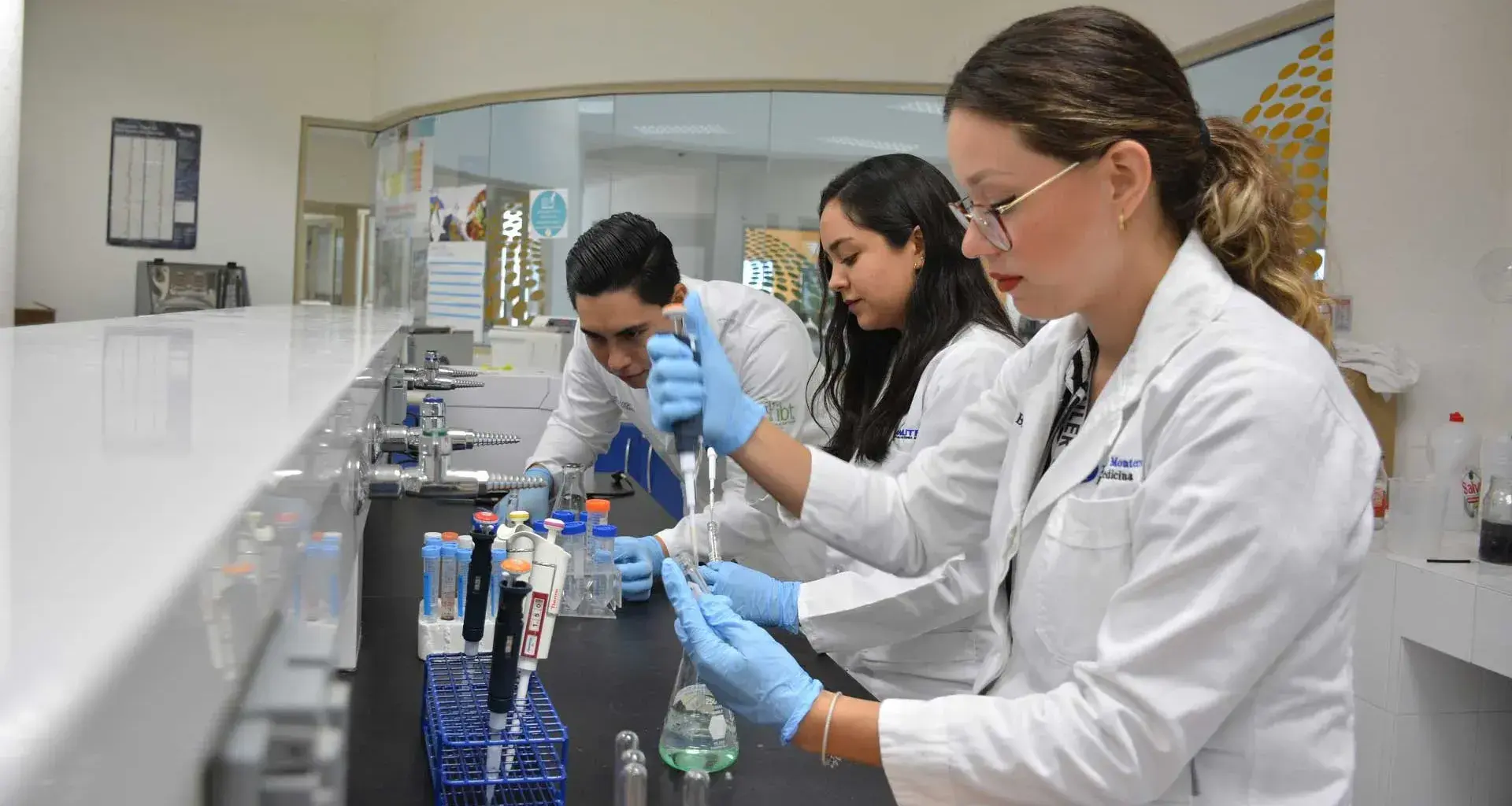 Mexicanos crean prueba rápida que detectar infecciones postquirúrgicas