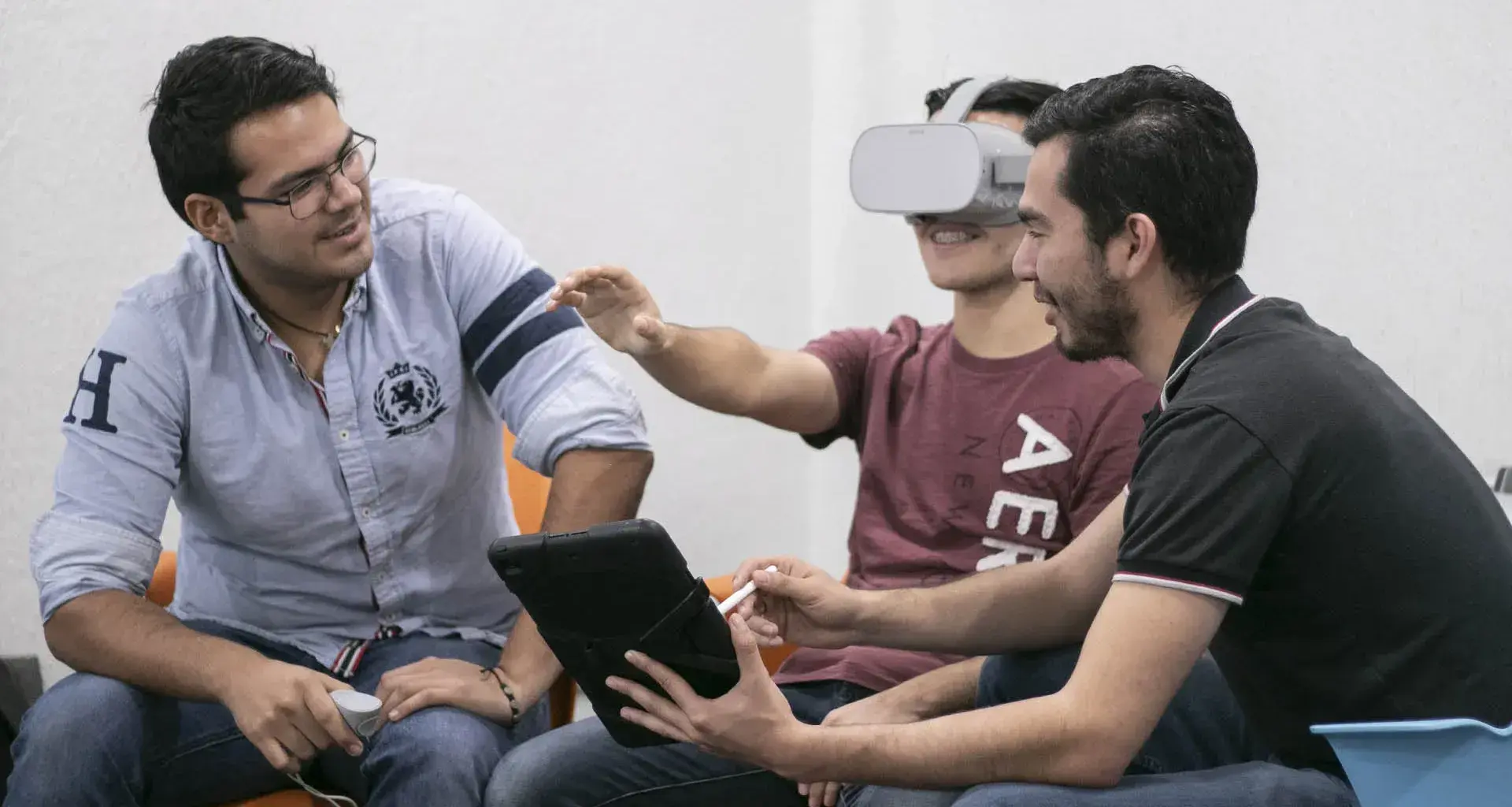 Alumnos Tec crean Xtend realidad virtual