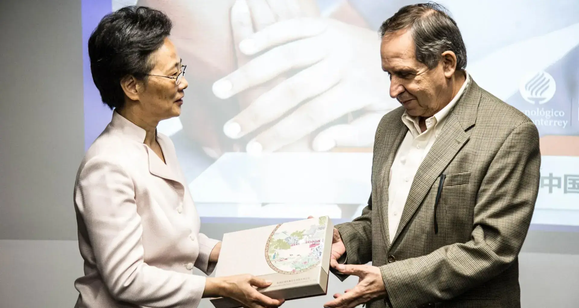 Reaching out to Asia! Tec and China ratify their technological partner