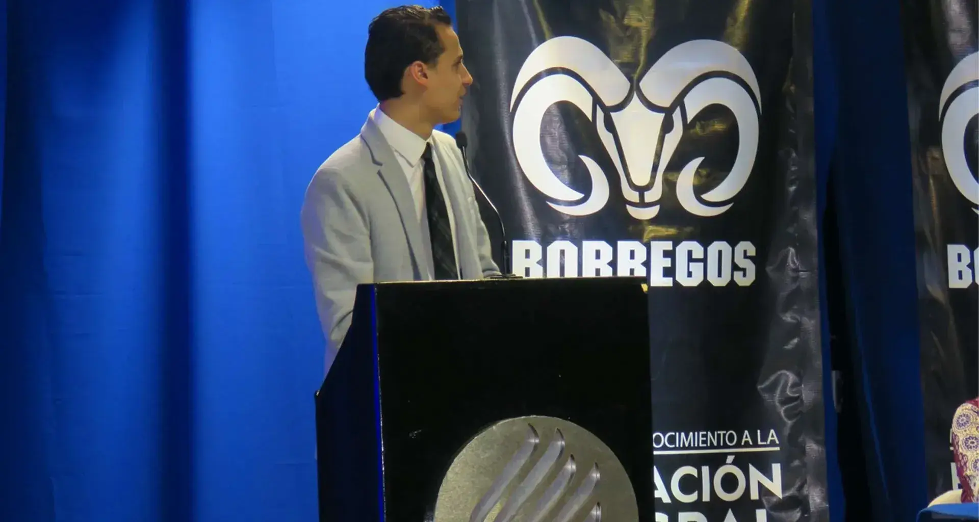 Entrega de diplomas del borrego de oro. 