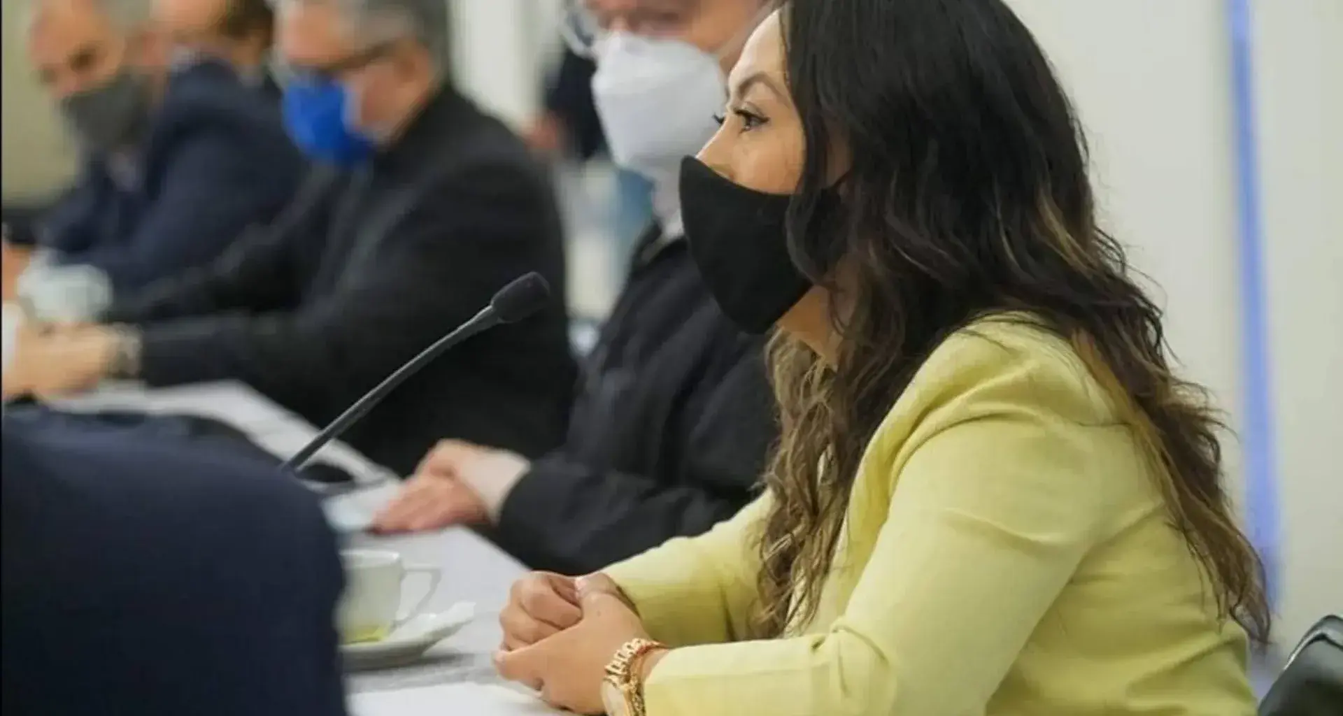Mayra Hernández recibe Premio Mujer Tec 2021 por su labor como activista contra la desaparición forzada
