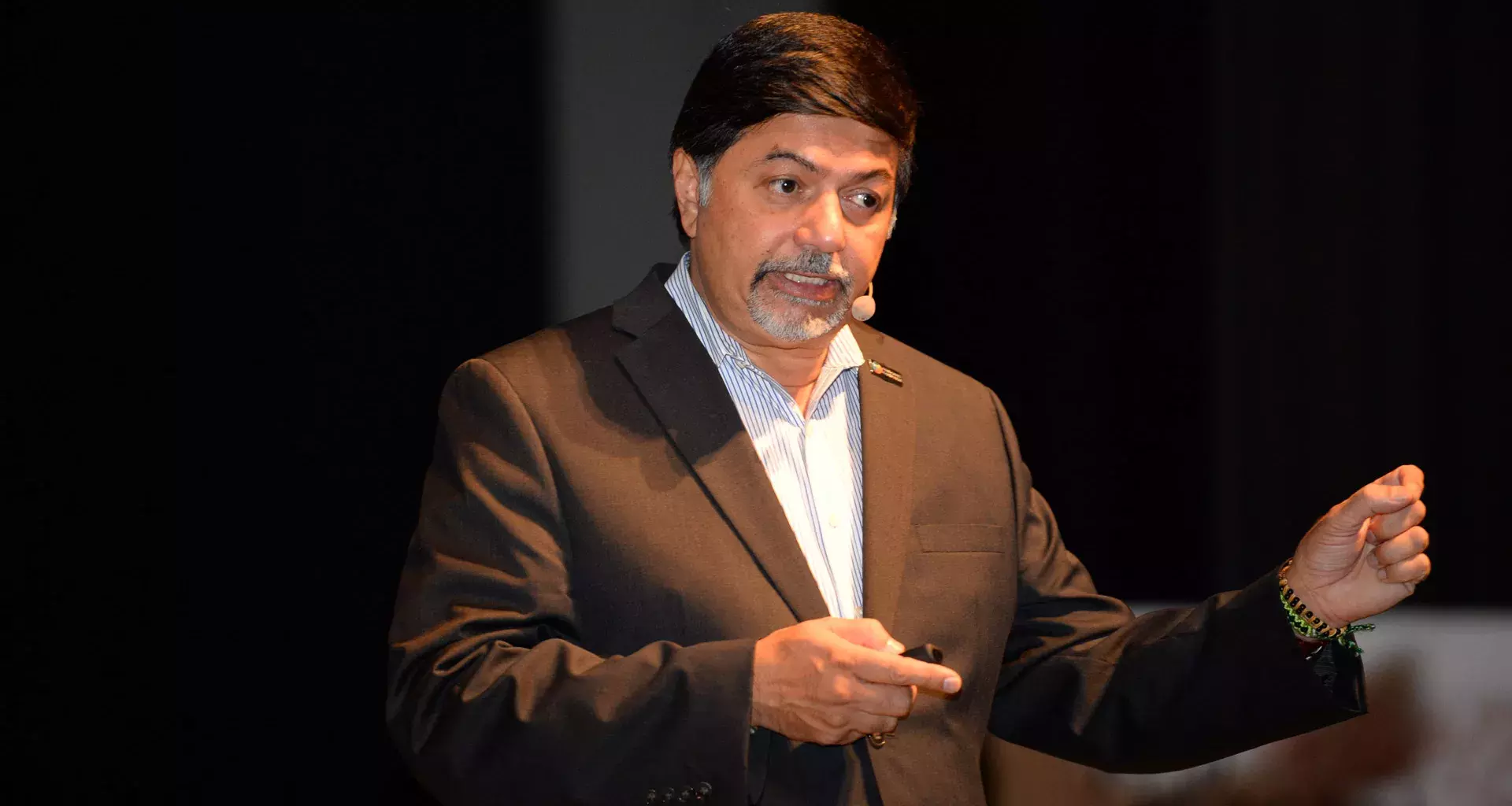 Tec opens Conscious Enterprise Center with world leader Raj Sisodia