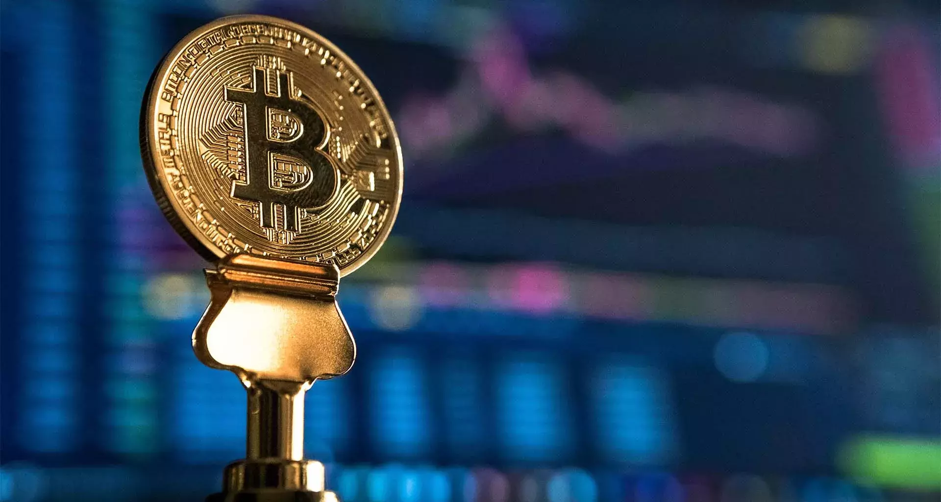 ¿A qué se debe el auge de Bitcoin? Economista del Tec te lo dice