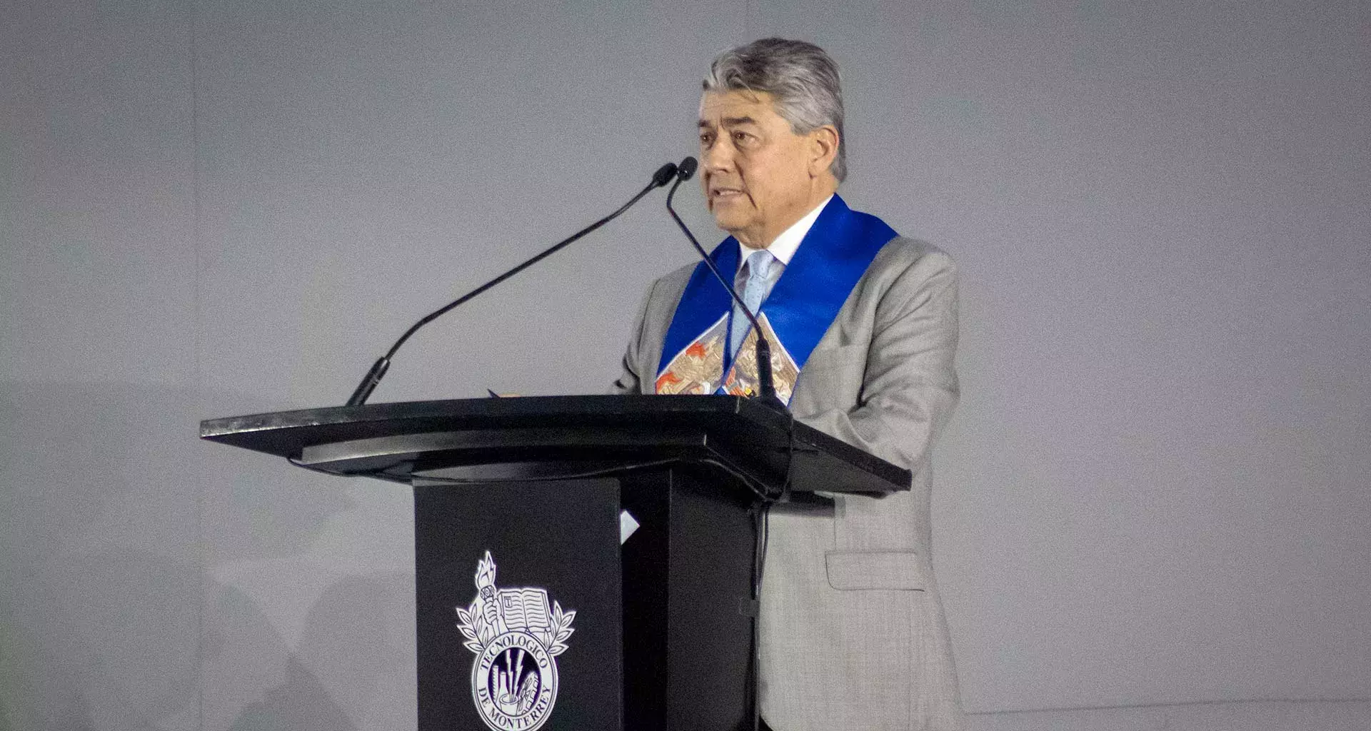 José Antonio Fernández orador huésped de graduaciones en campus Monterrey