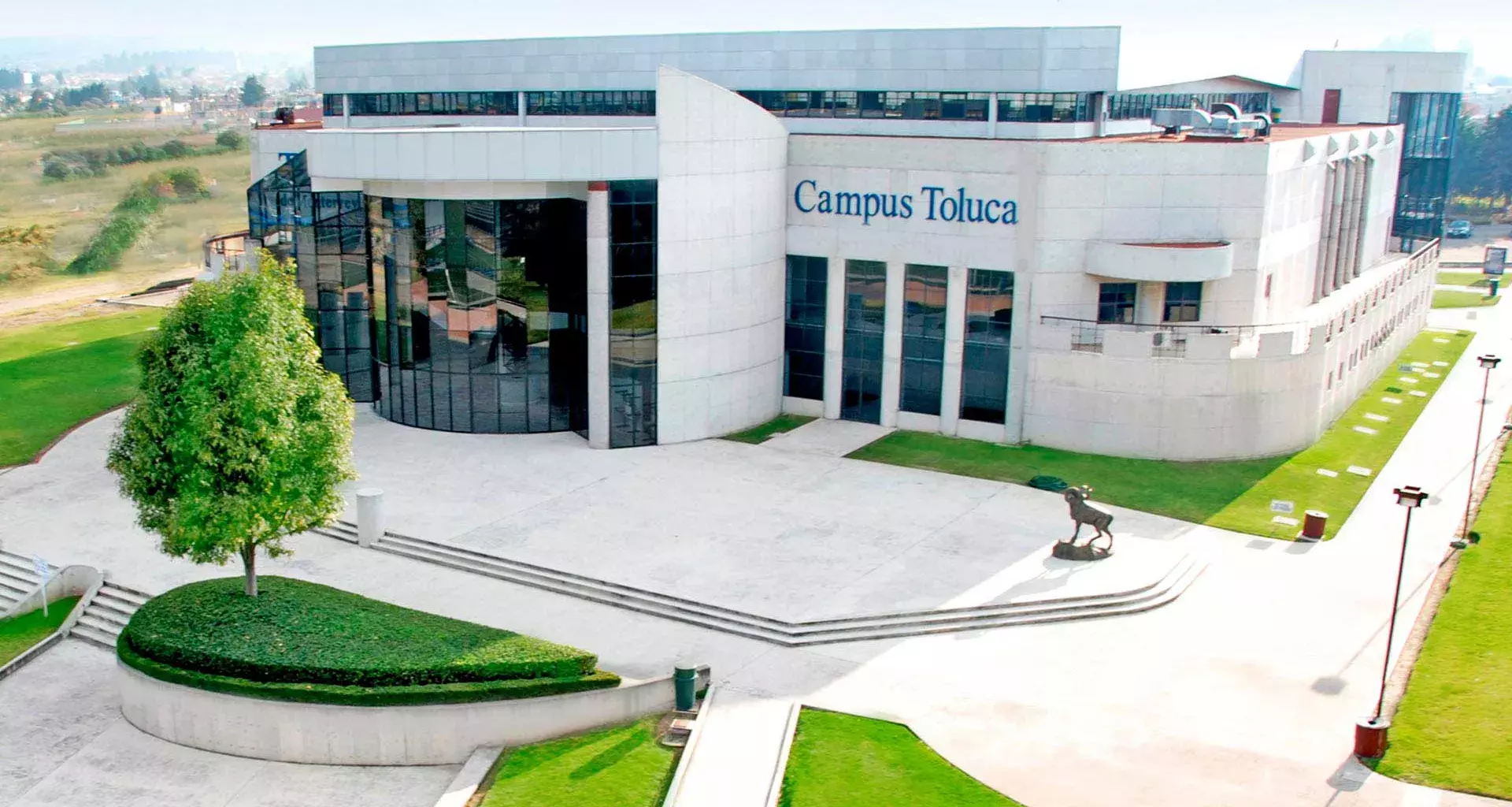 Gimnasio Auditorio de campus Toluca