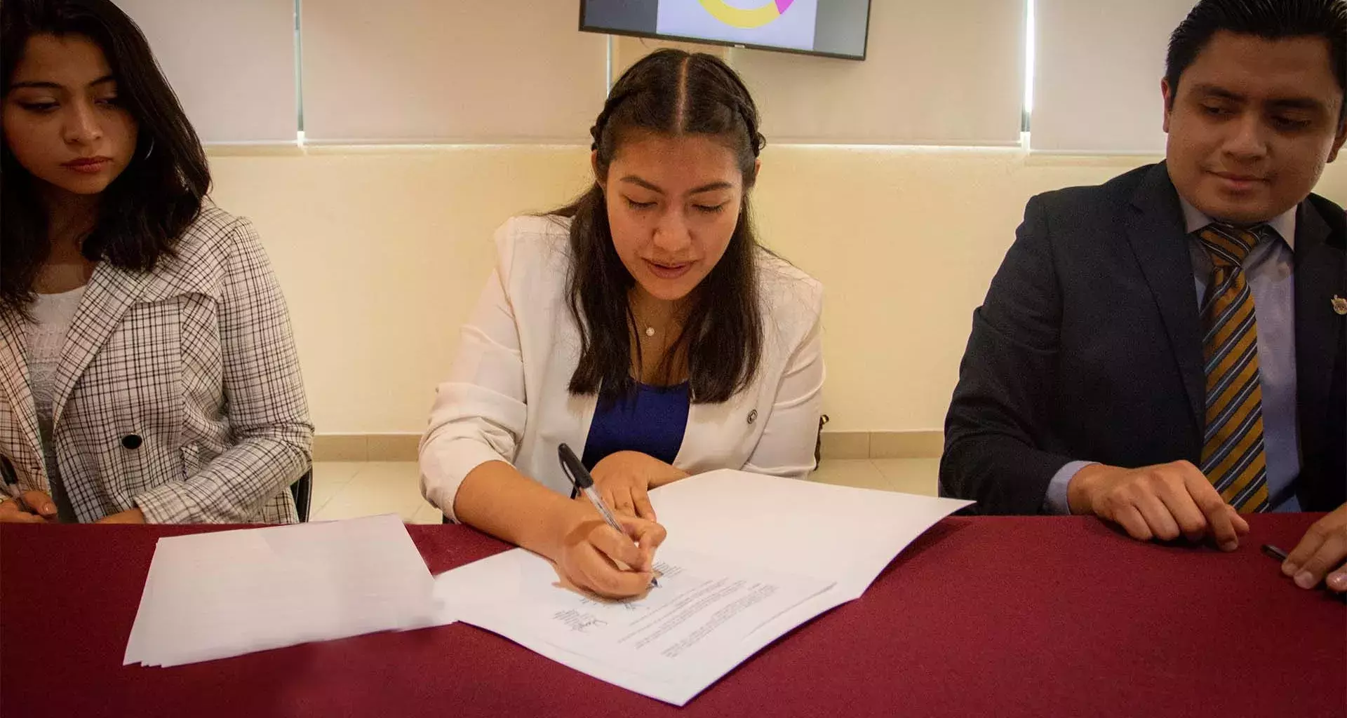 La firma entre universidades confirma los lazos de amistad de la comunidad estudiantil de Puebla.